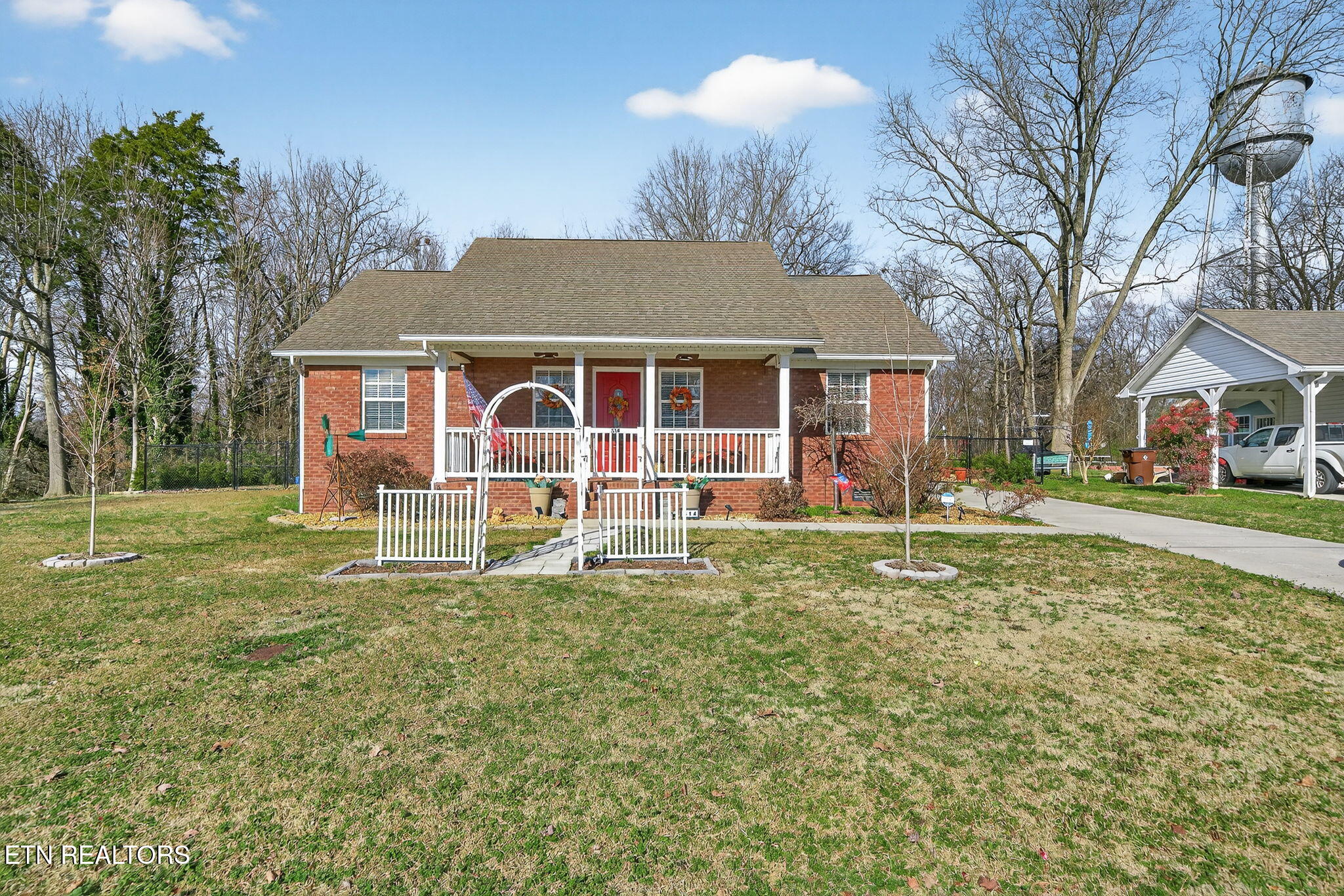 314 W Walnut Street Madisonville TN 37354