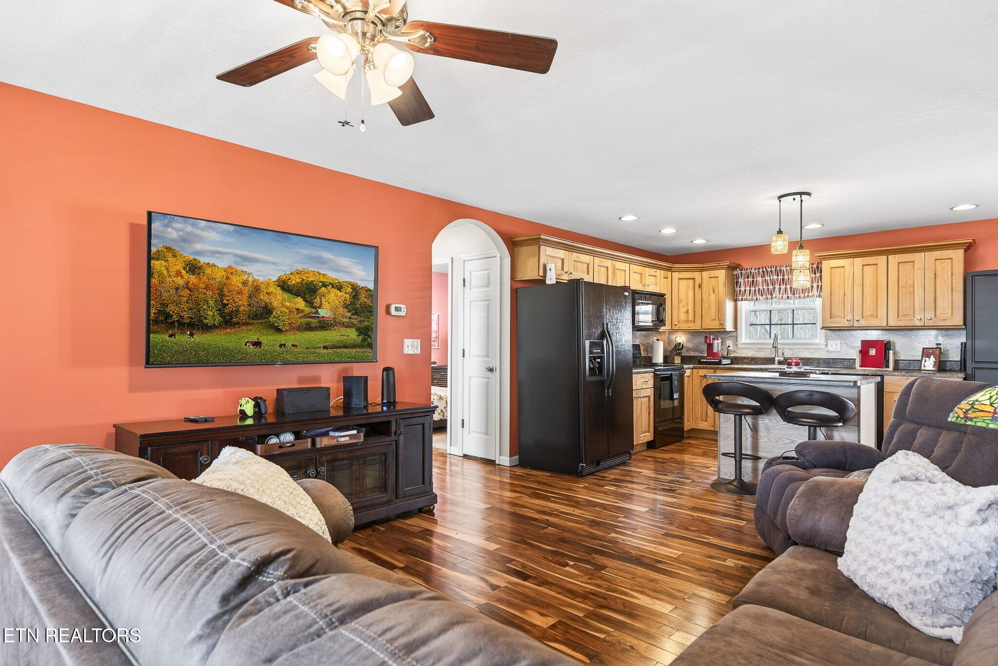 314 W Walnut Street Madisonville TN 37354
