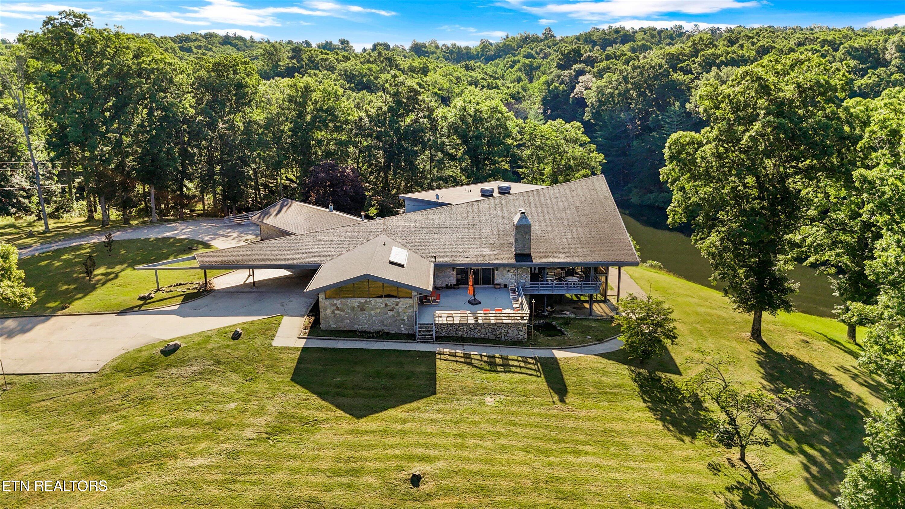 1527 Terry Road Oneida TN 37841