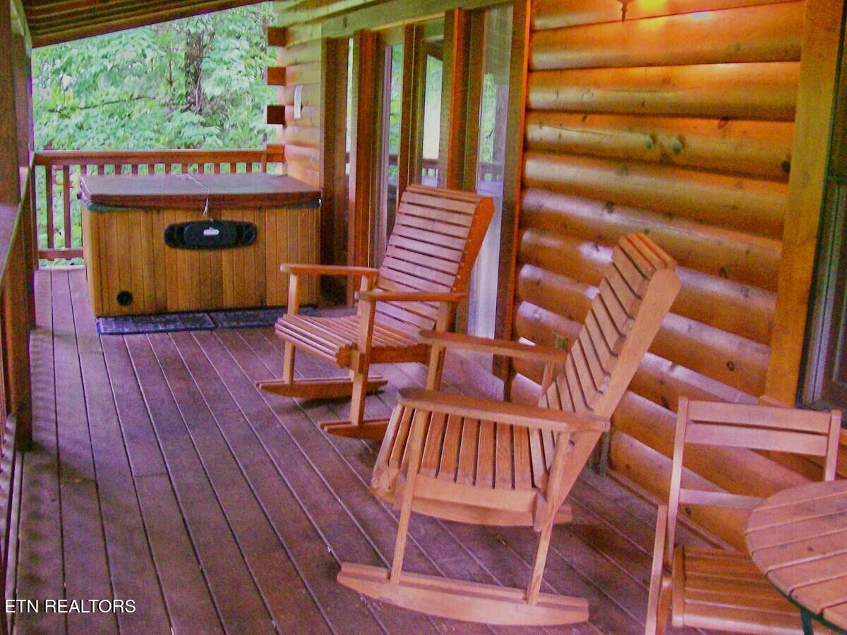 742 Yona Trail Way Gatlinburg TN 37738