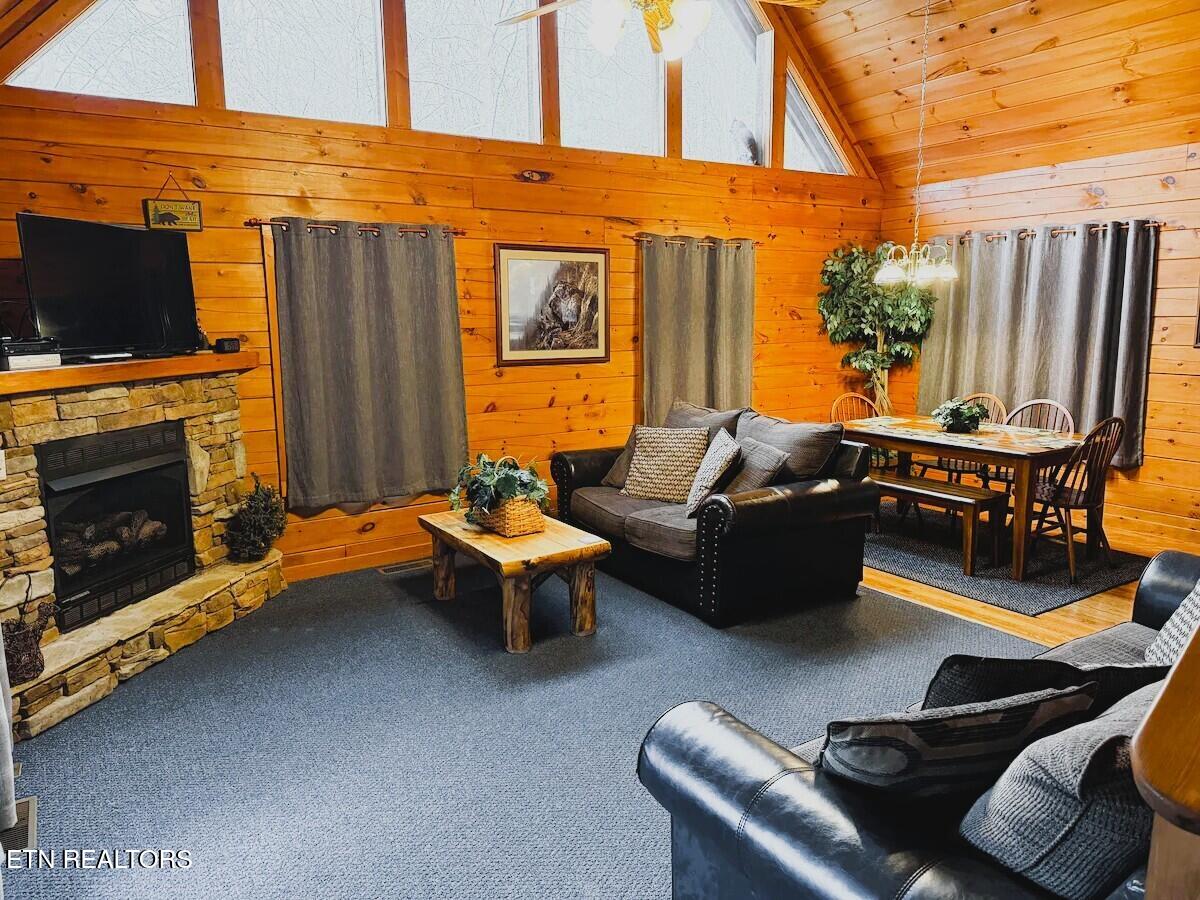 742 Yona Trail Way Gatlinburg TN 37738