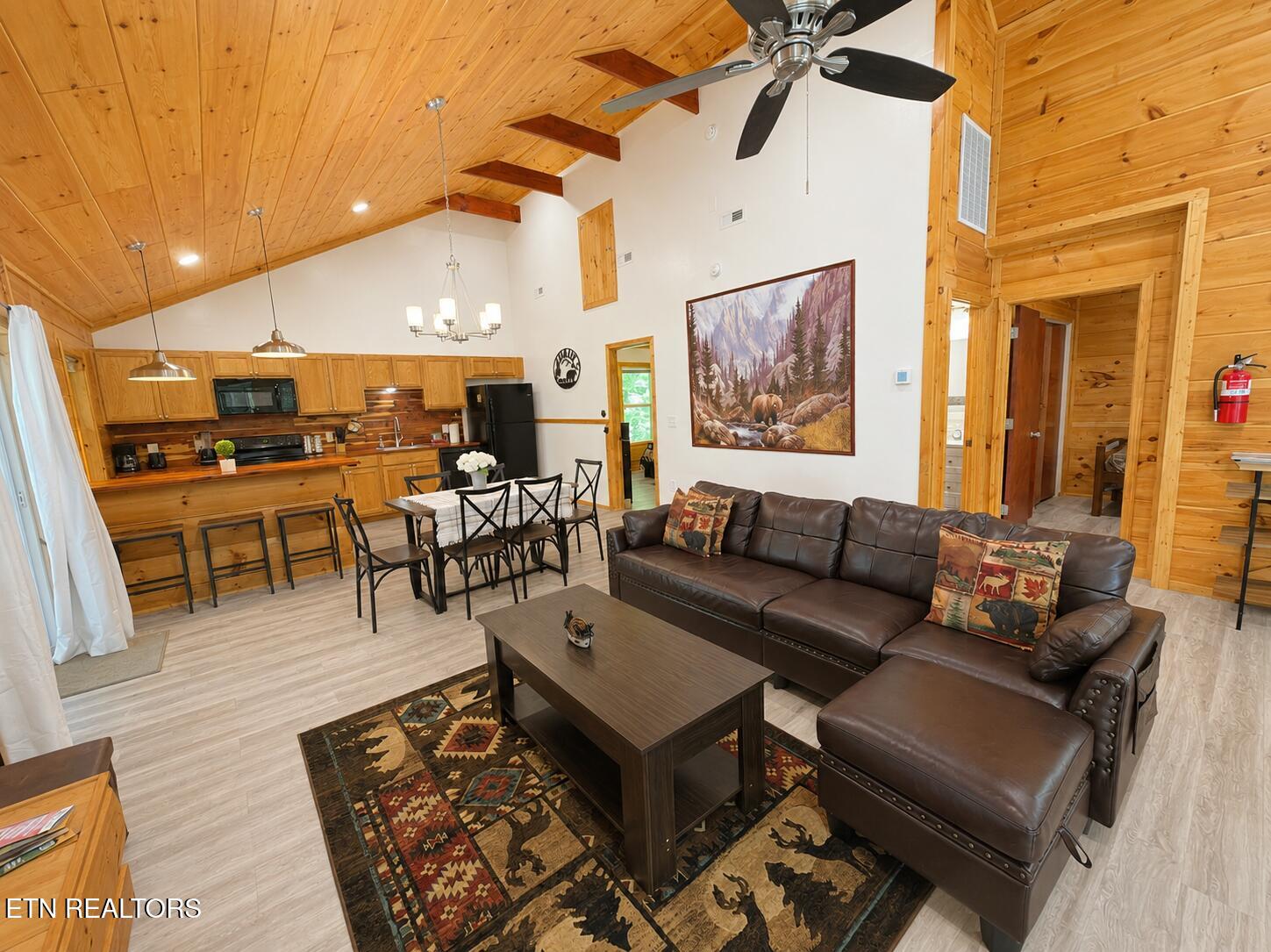 1304 N Oak Court Sevierville TN 37876