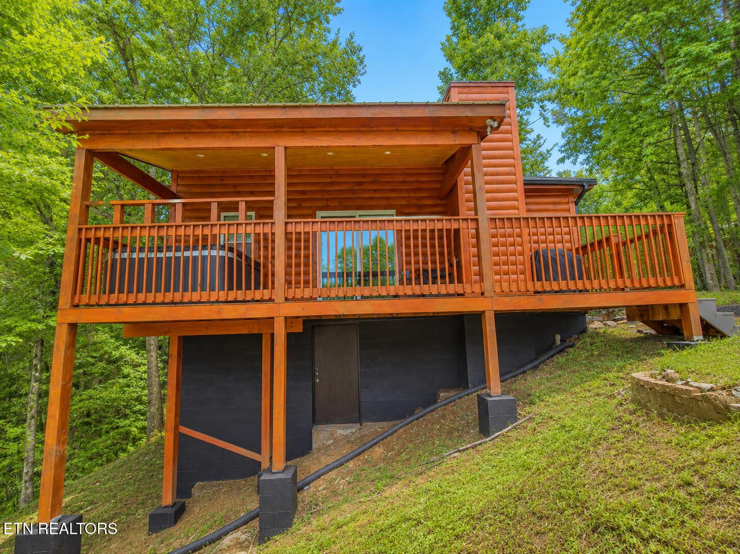 1304 N Oak Court Sevierville TN 37876