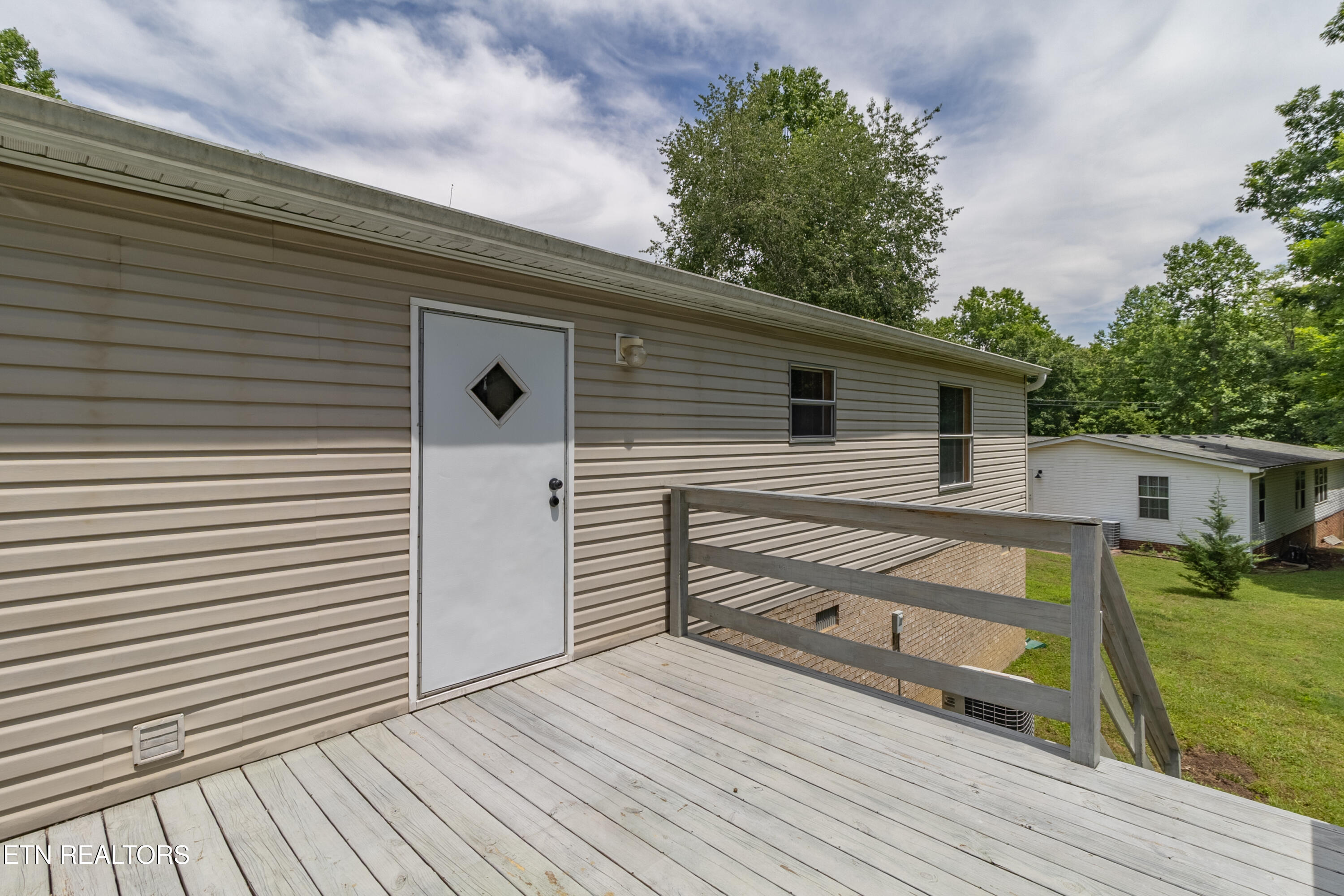 159 Cutters Lane Clinton TN 37716