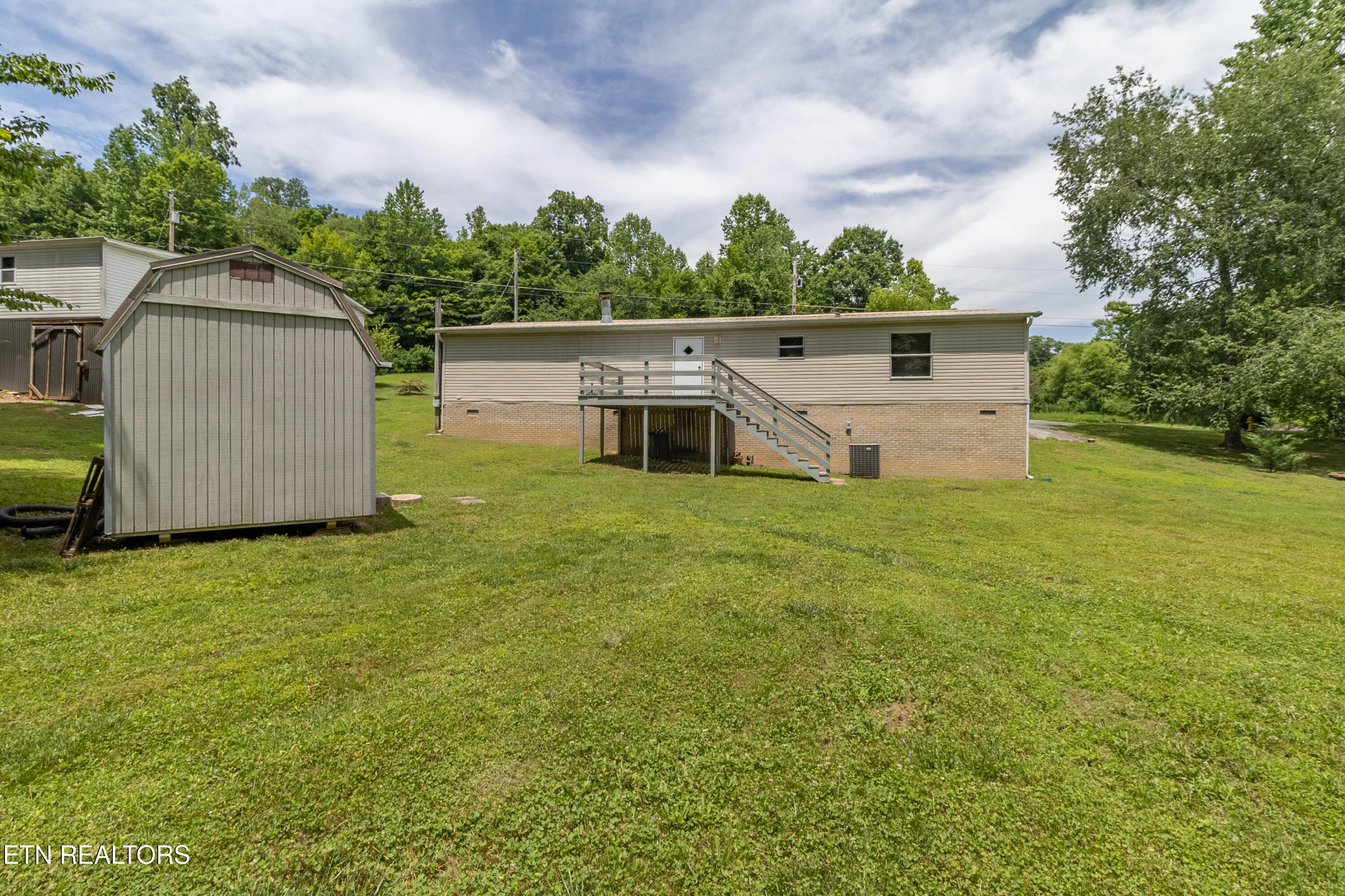 159 Cutters Lane Clinton TN 37716