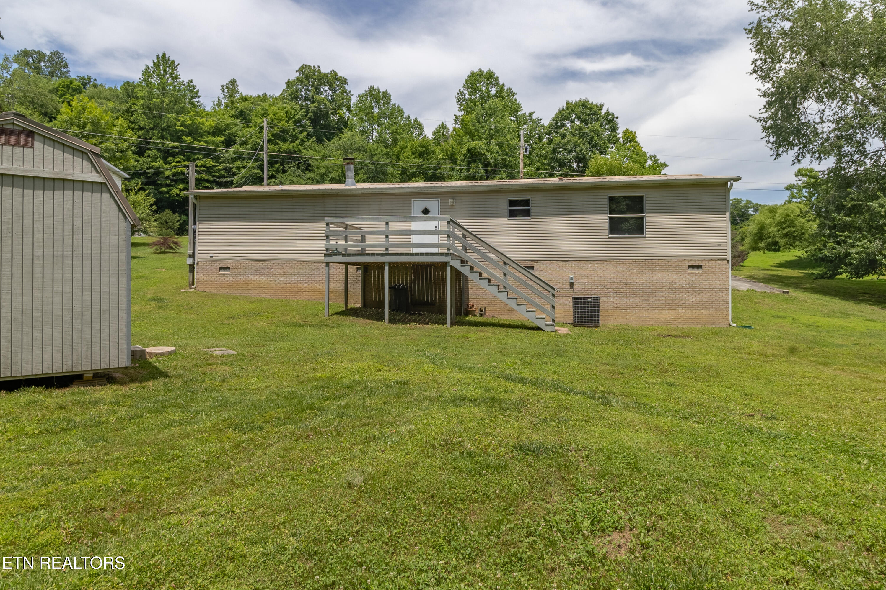159 Cutters Lane Clinton TN 37716