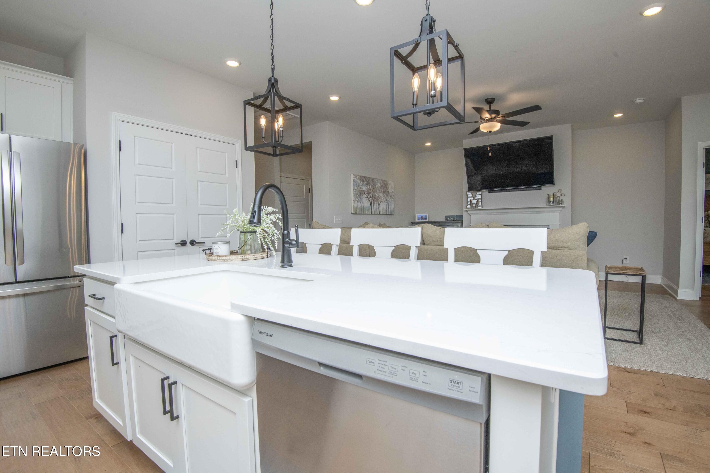 471 Sugar Maple Trail Lenoir City TN 37771