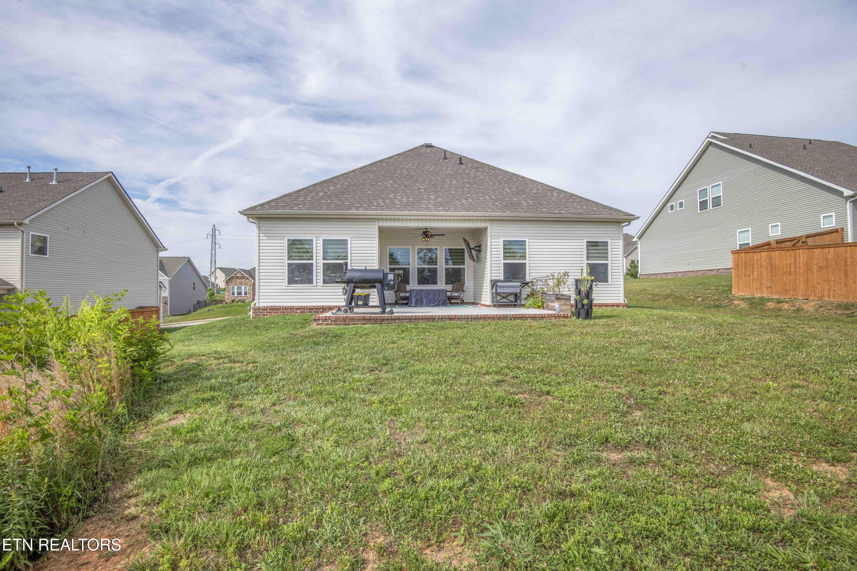 471 Sugar Maple Trail Lenoir City TN 37771
