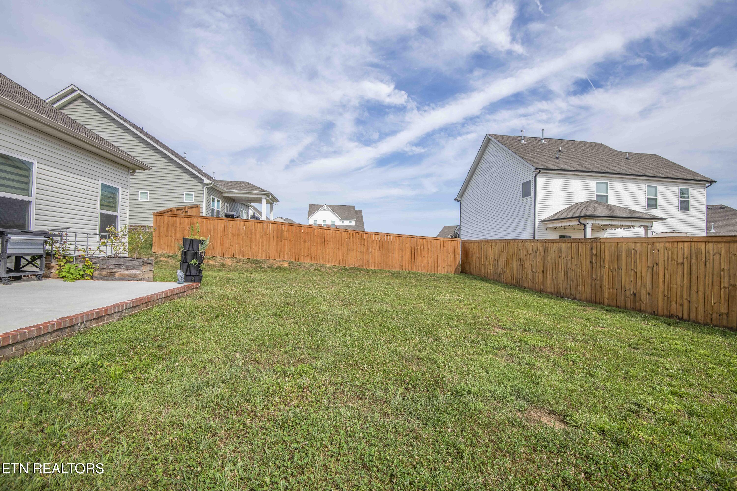 471 Sugar Maple Trail Lenoir City TN 37771