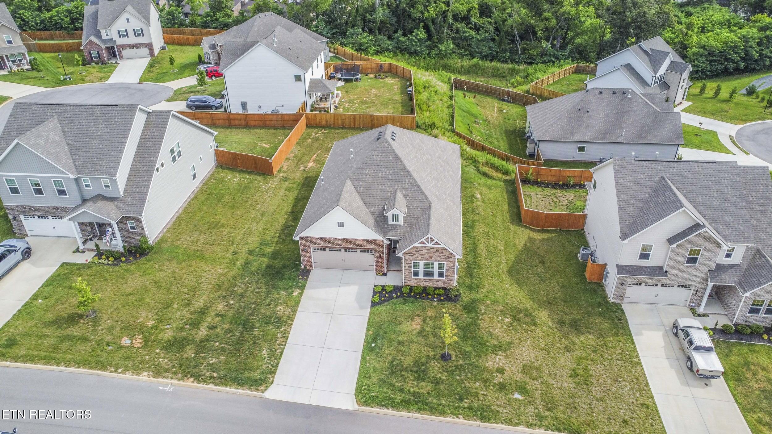 471 Sugar Maple Trail Lenoir City TN 37771