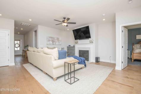 471 Sugar Maple Trail Lenoir City TN 37771