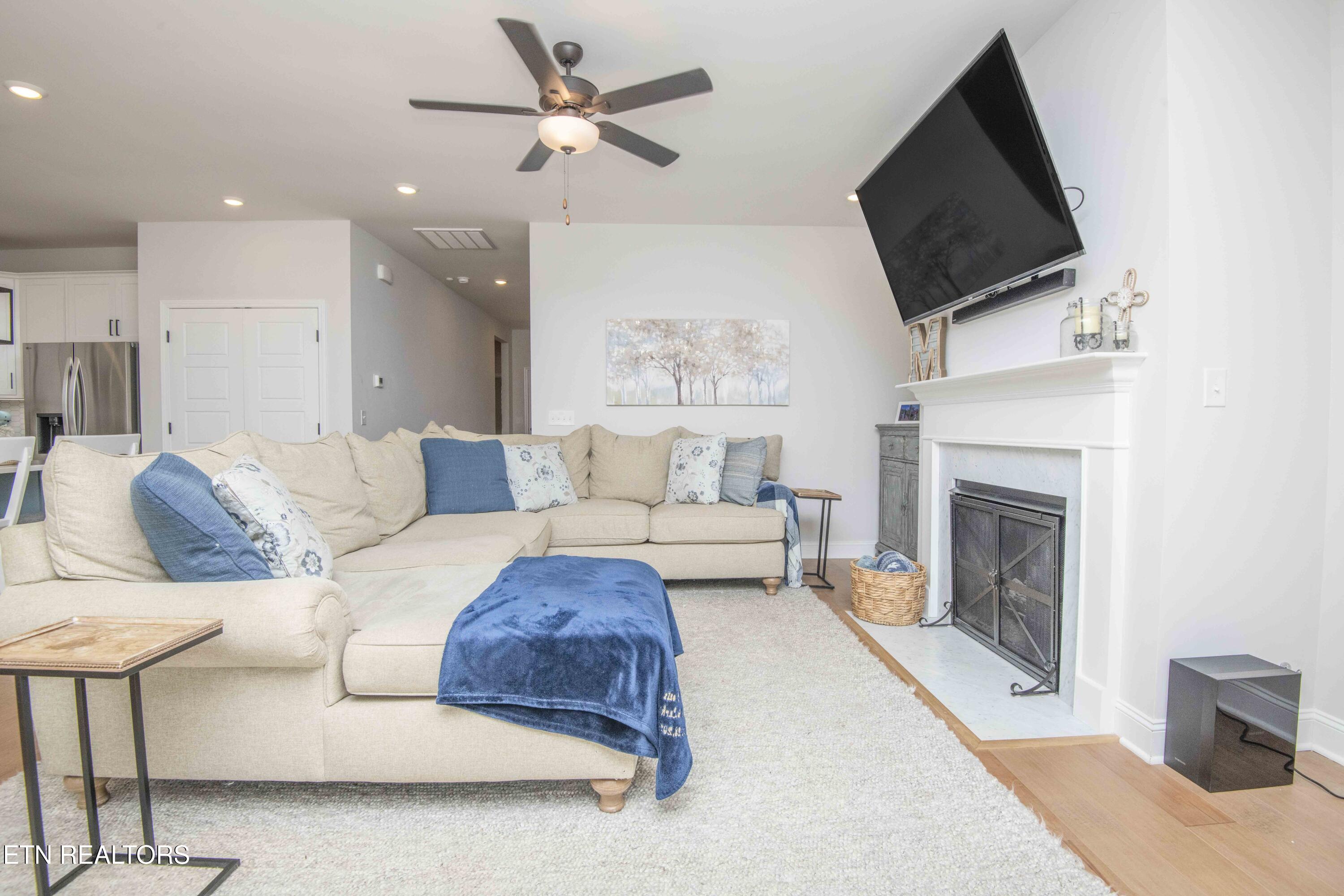 471 Sugar Maple Trail Lenoir City TN 37771