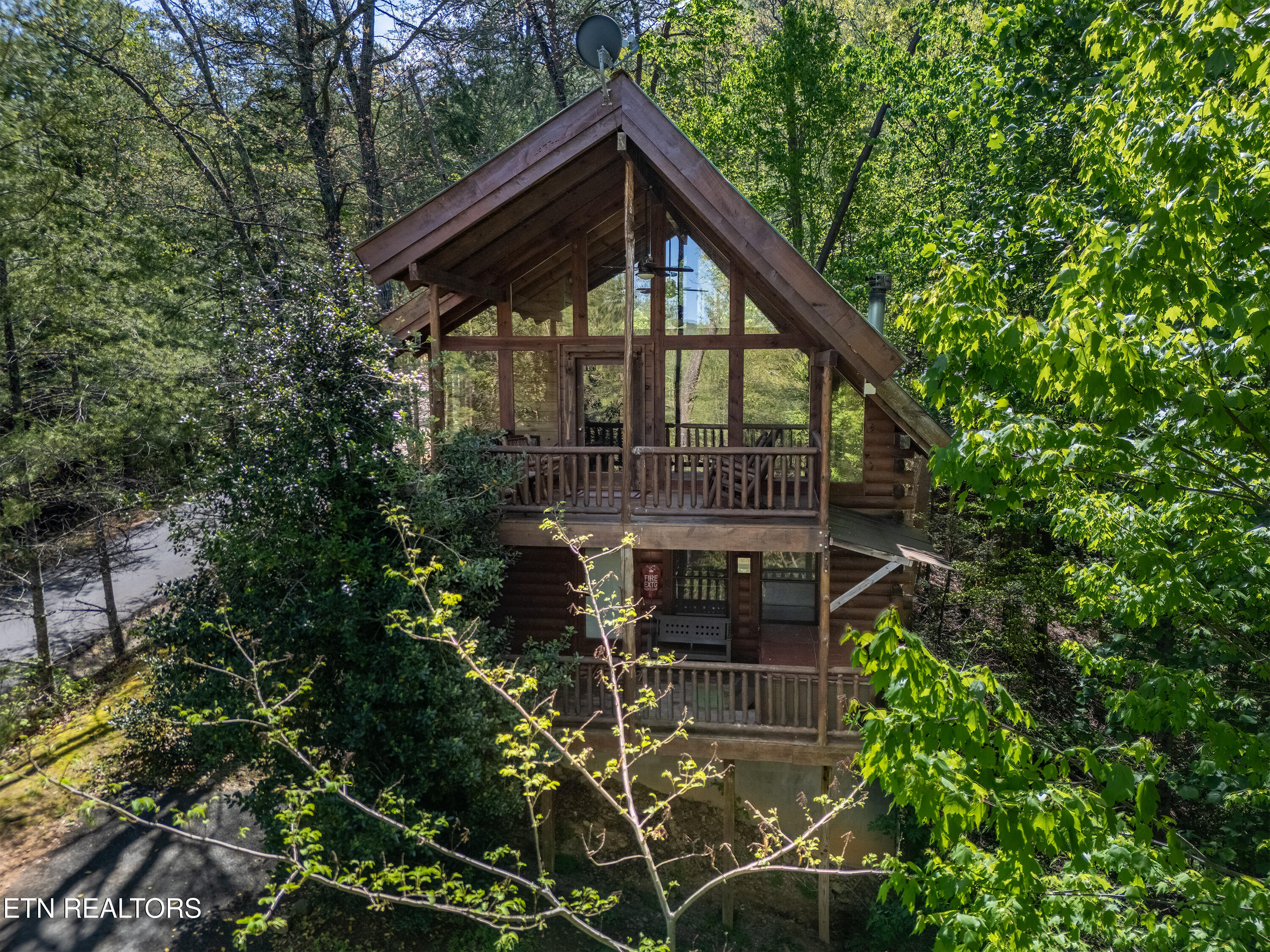 3040 Brothers Way Pigeon Forge TN 37862