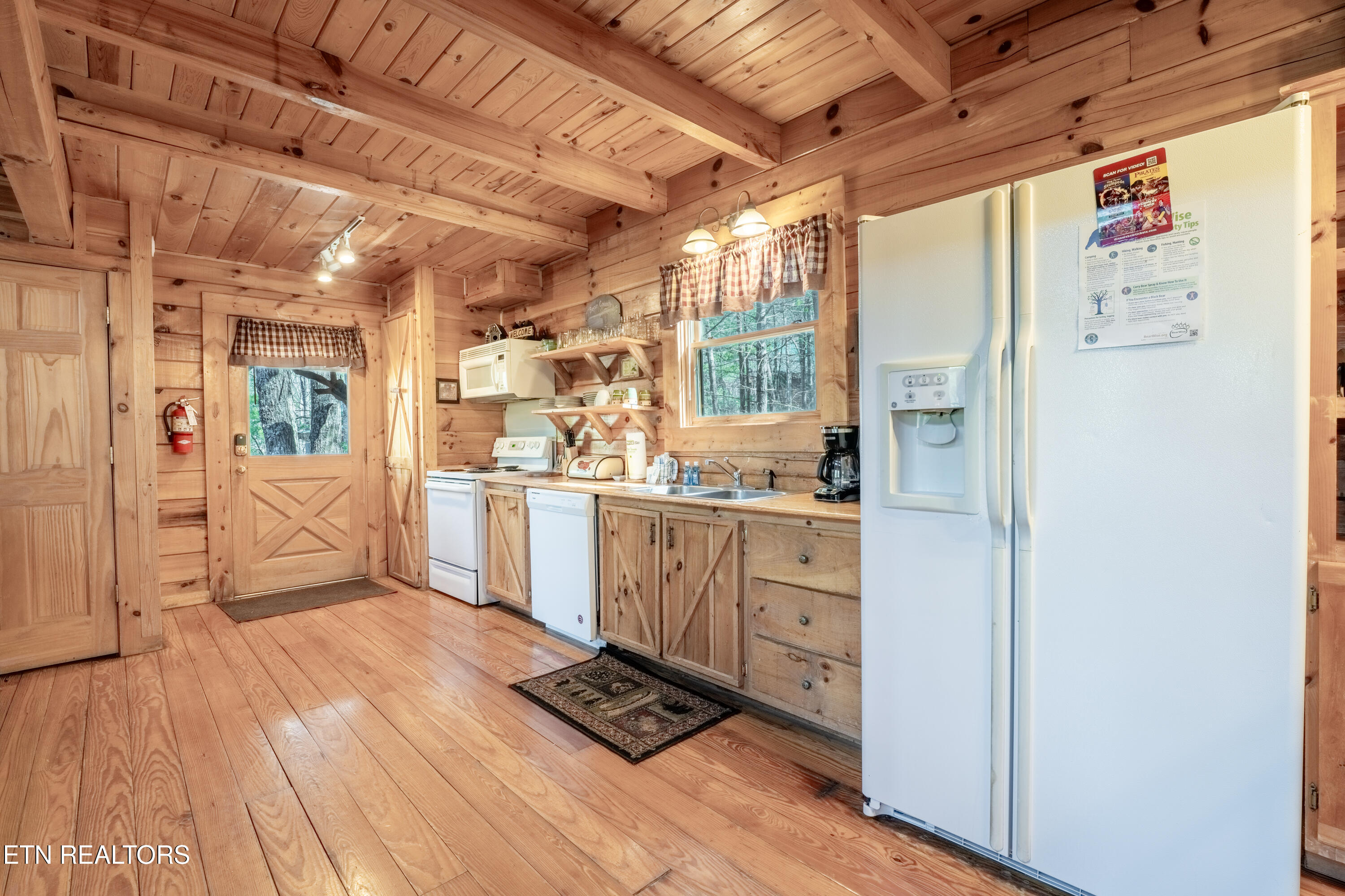 3040 Brothers Way Pigeon Forge TN 37862