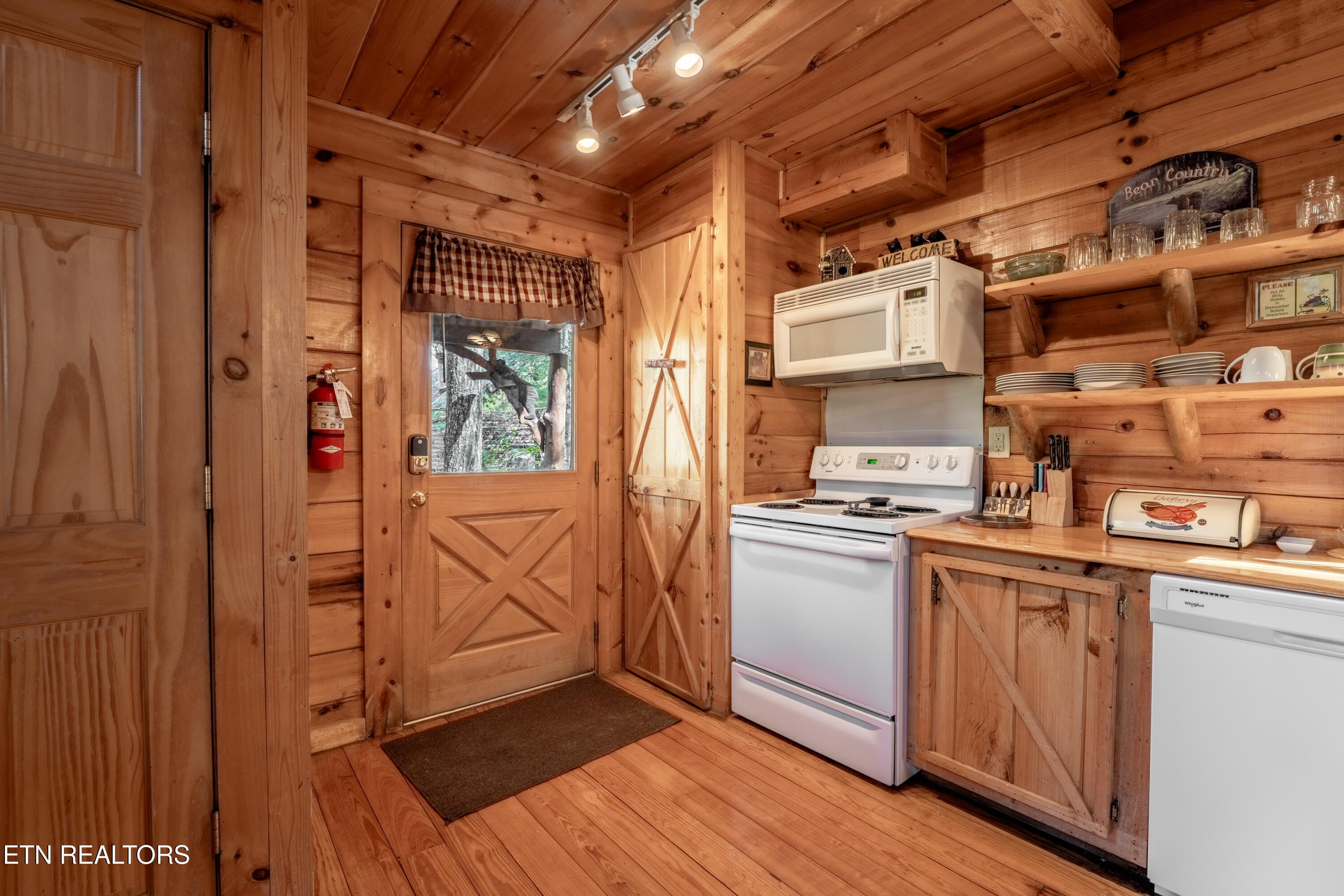 3040 Brothers Way Pigeon Forge TN 37862