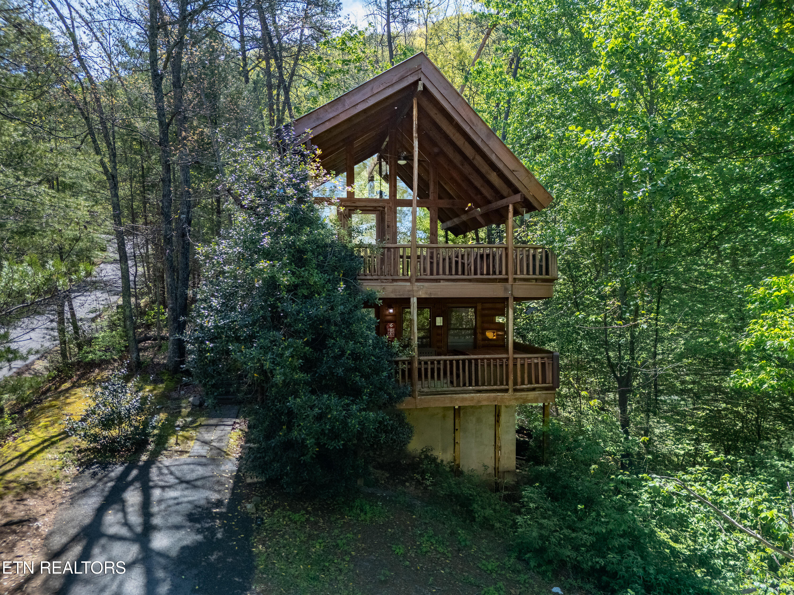 3040 Brothers Way Pigeon Forge TN 37862