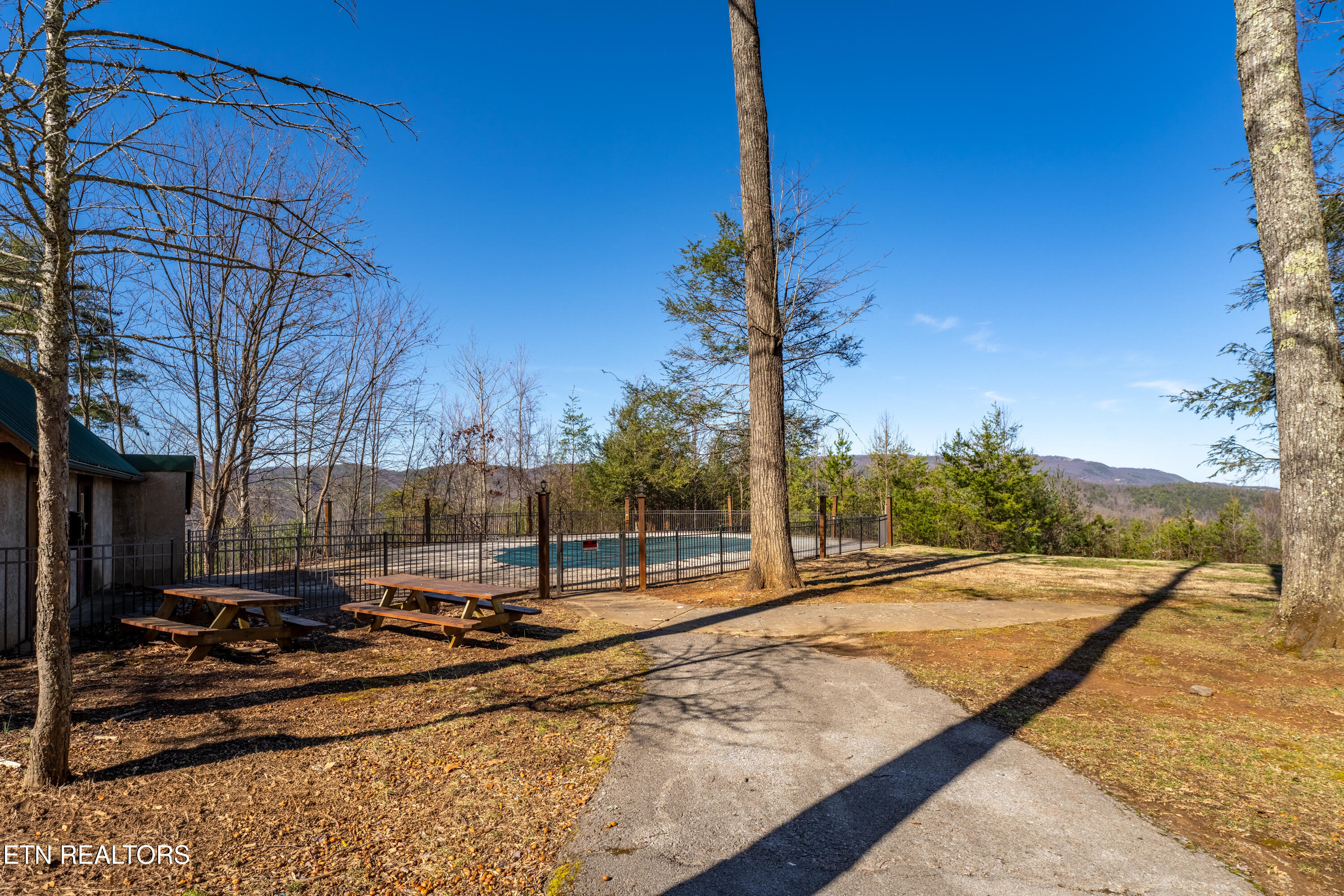 3040 Brothers Way Pigeon Forge TN 37862