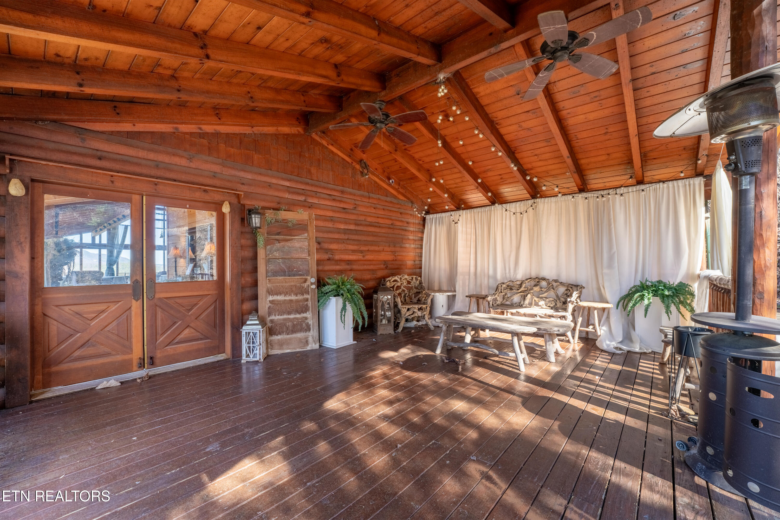 3040 Brothers Way Pigeon Forge TN 37862