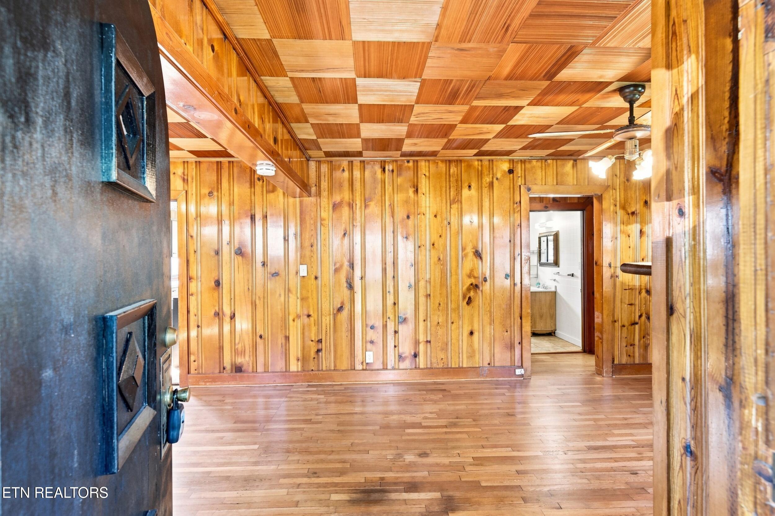 619 Ferry Street Loudon TN 37774