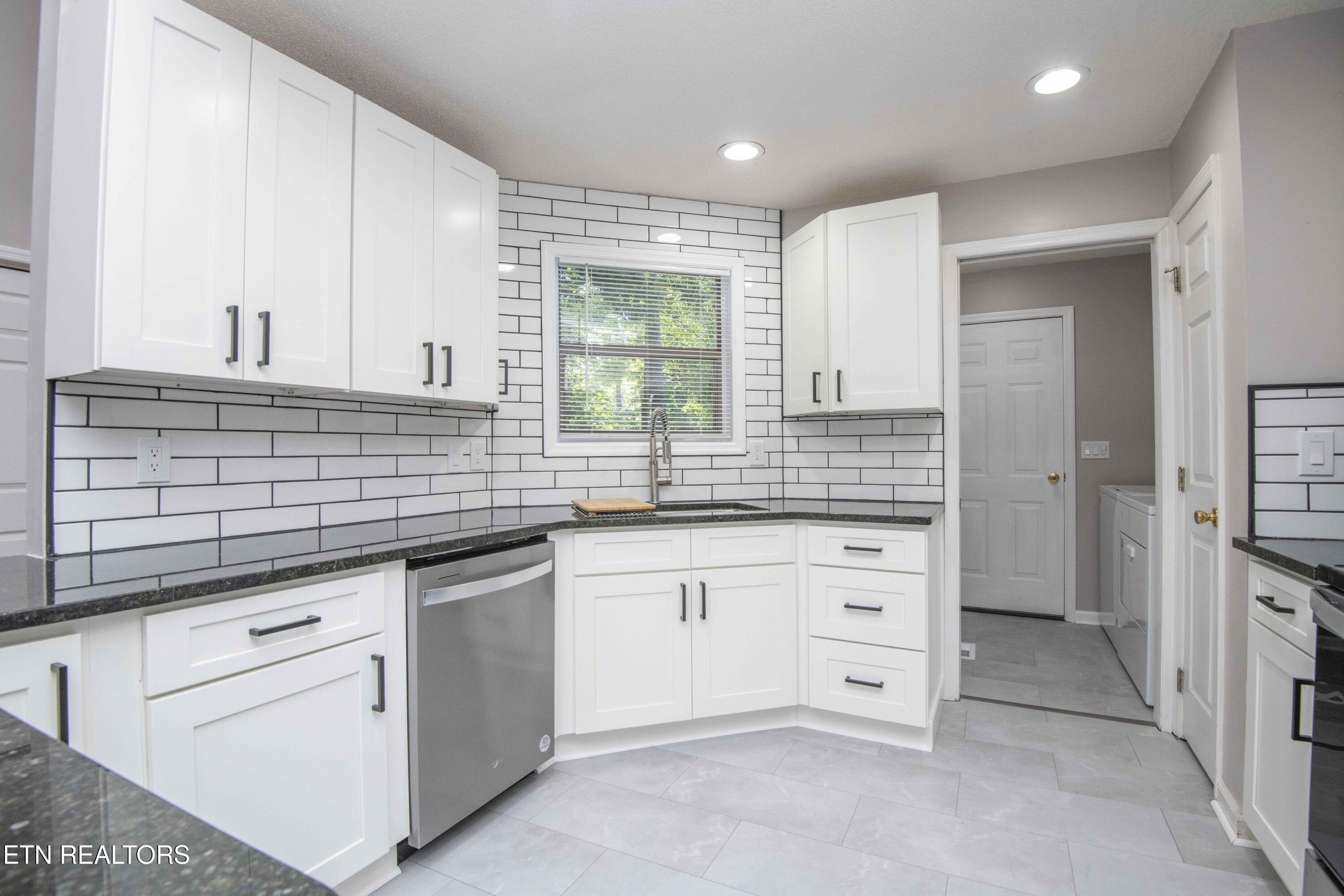 135 Kawatuska Way Loudon TN 37774
