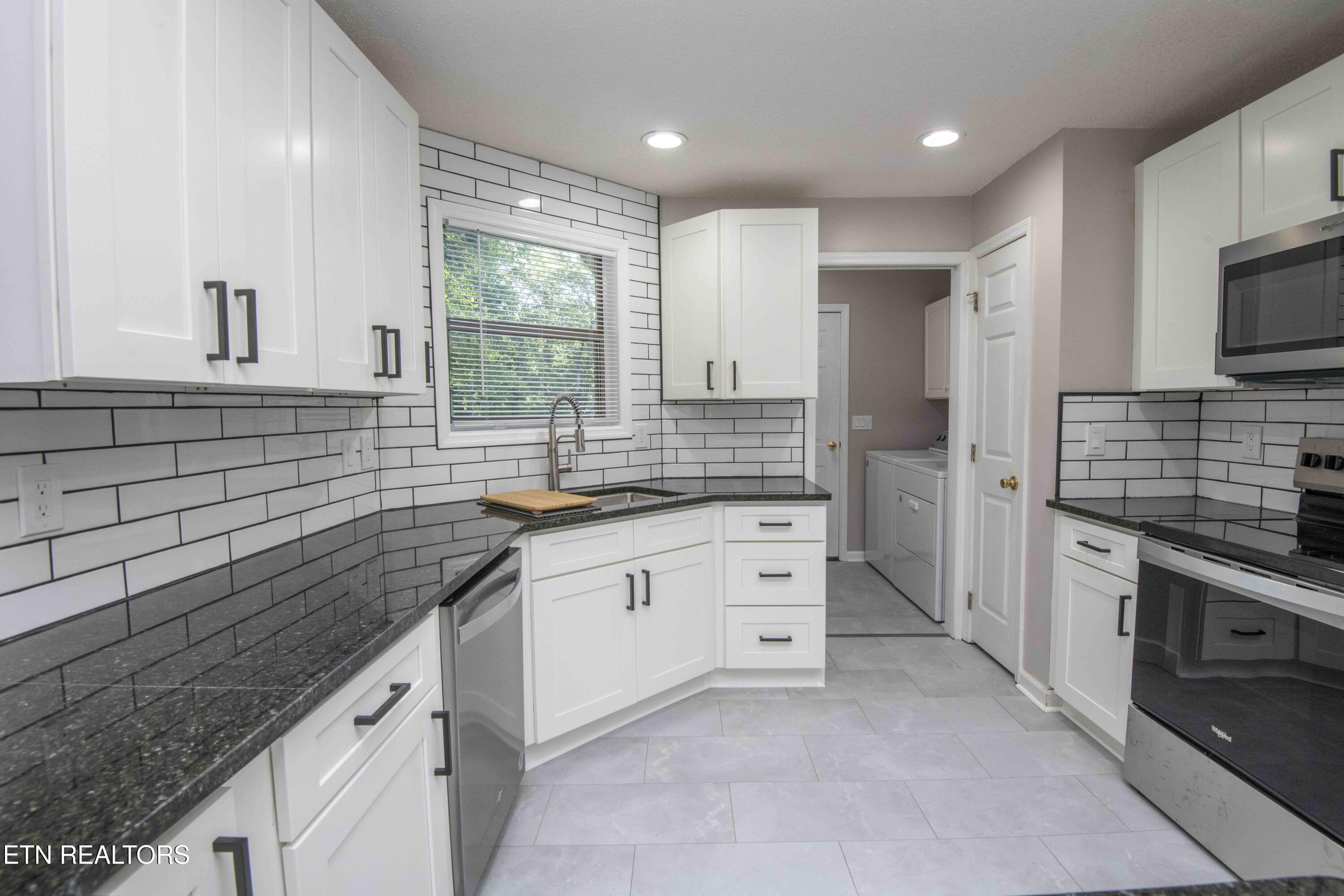 135 Kawatuska Way Loudon TN 37774