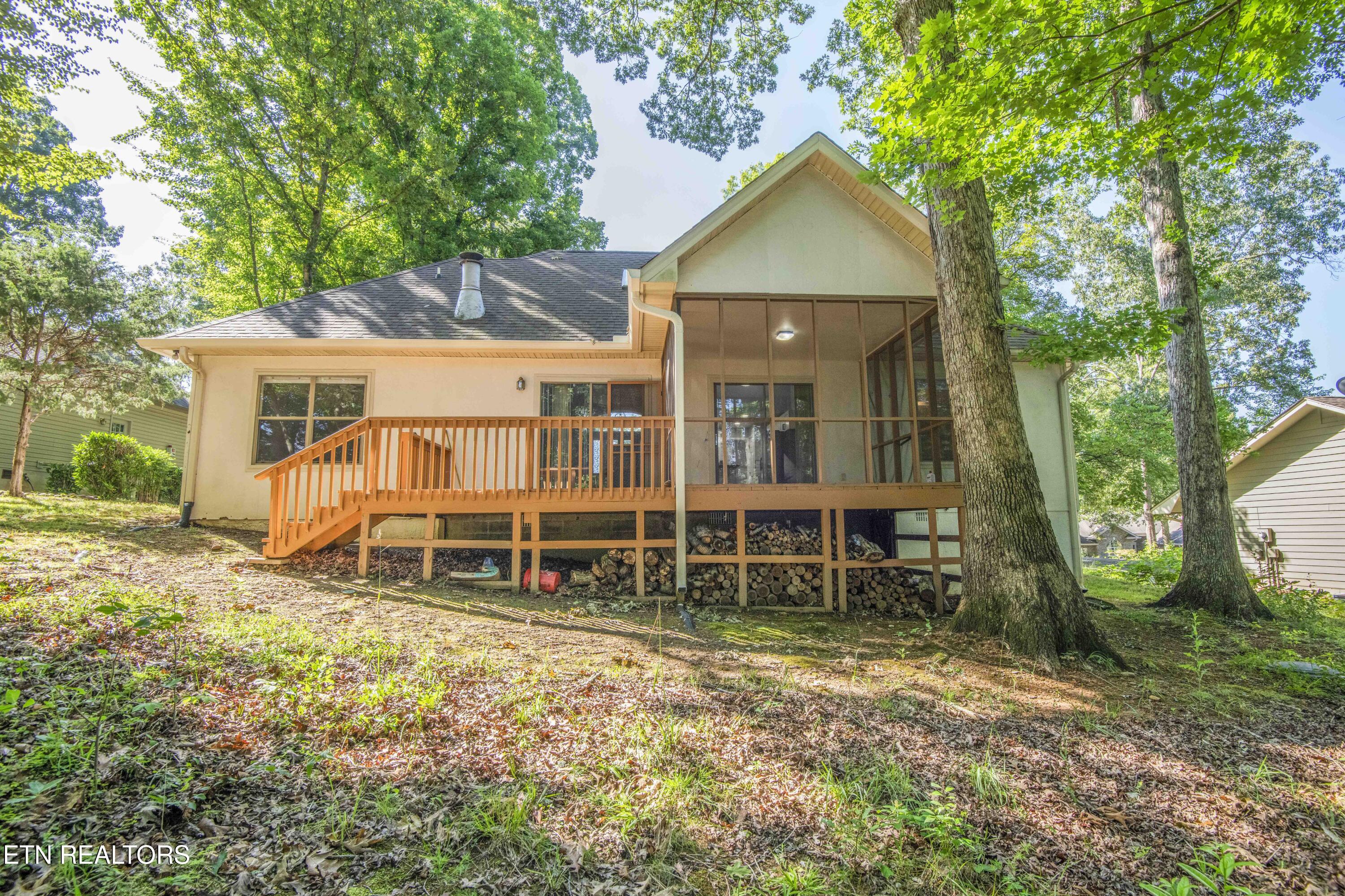135 Kawatuska Way Loudon TN 37774