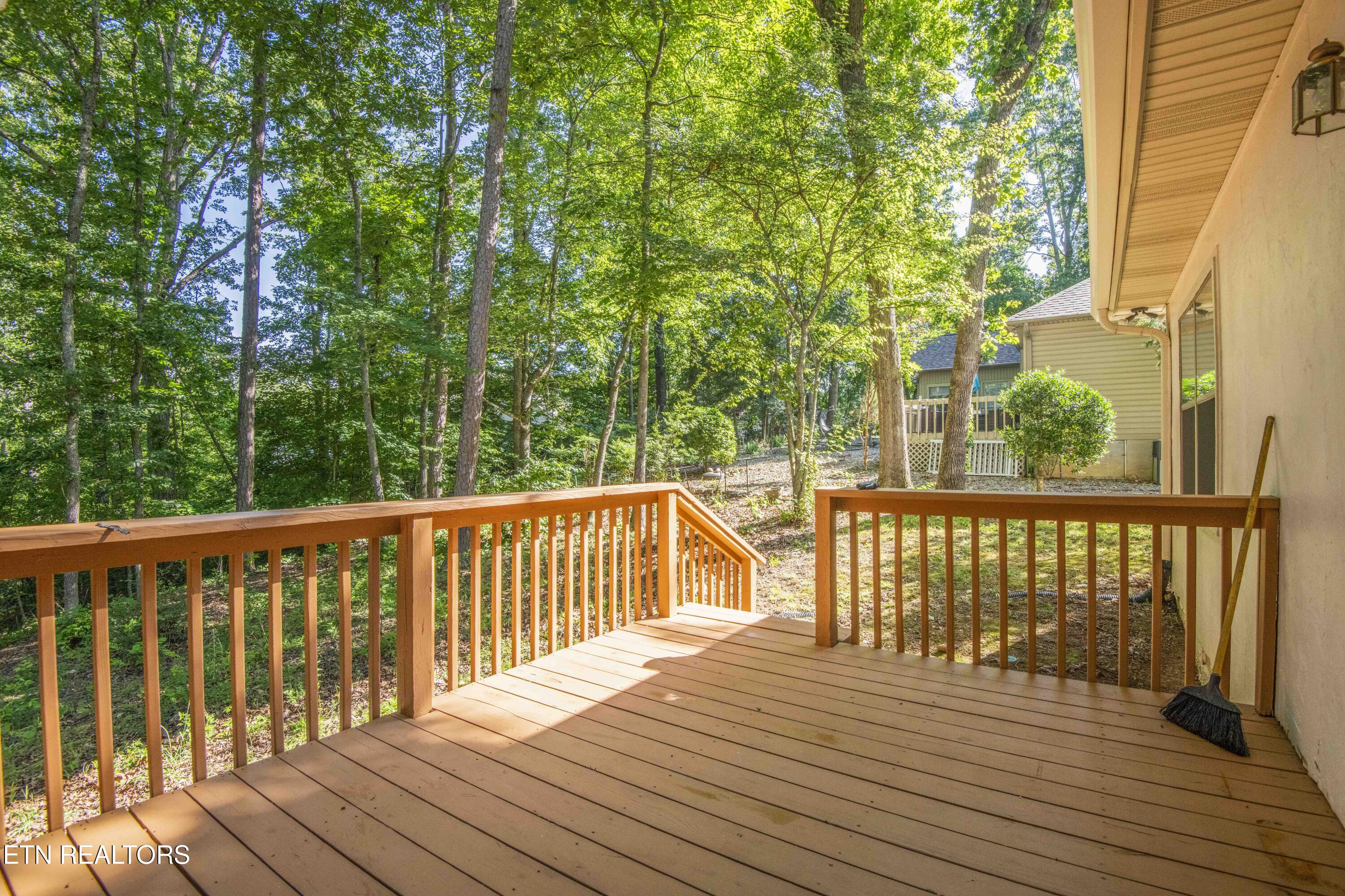 135 Kawatuska Way Loudon TN 37774