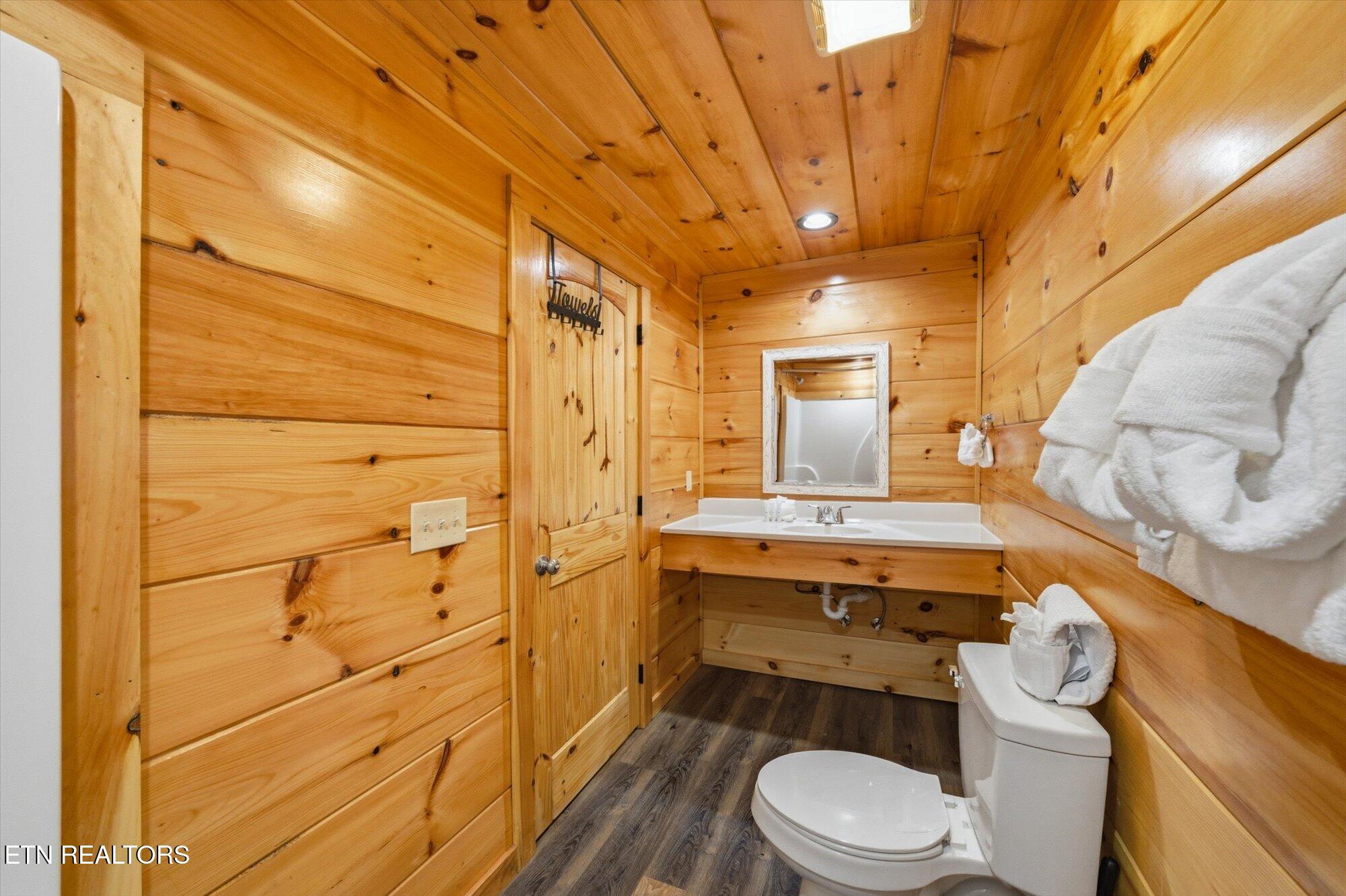 2933 Fiddlers Creek Way Pigeon Forge TN 37863