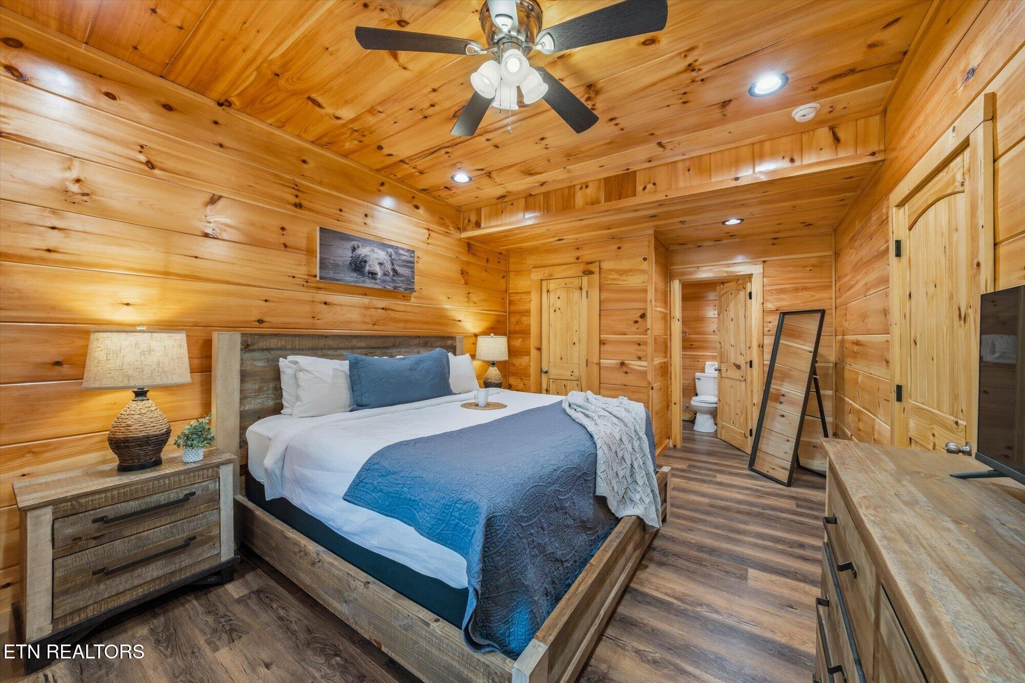 2933 Fiddlers Creek Way Pigeon Forge TN 37863