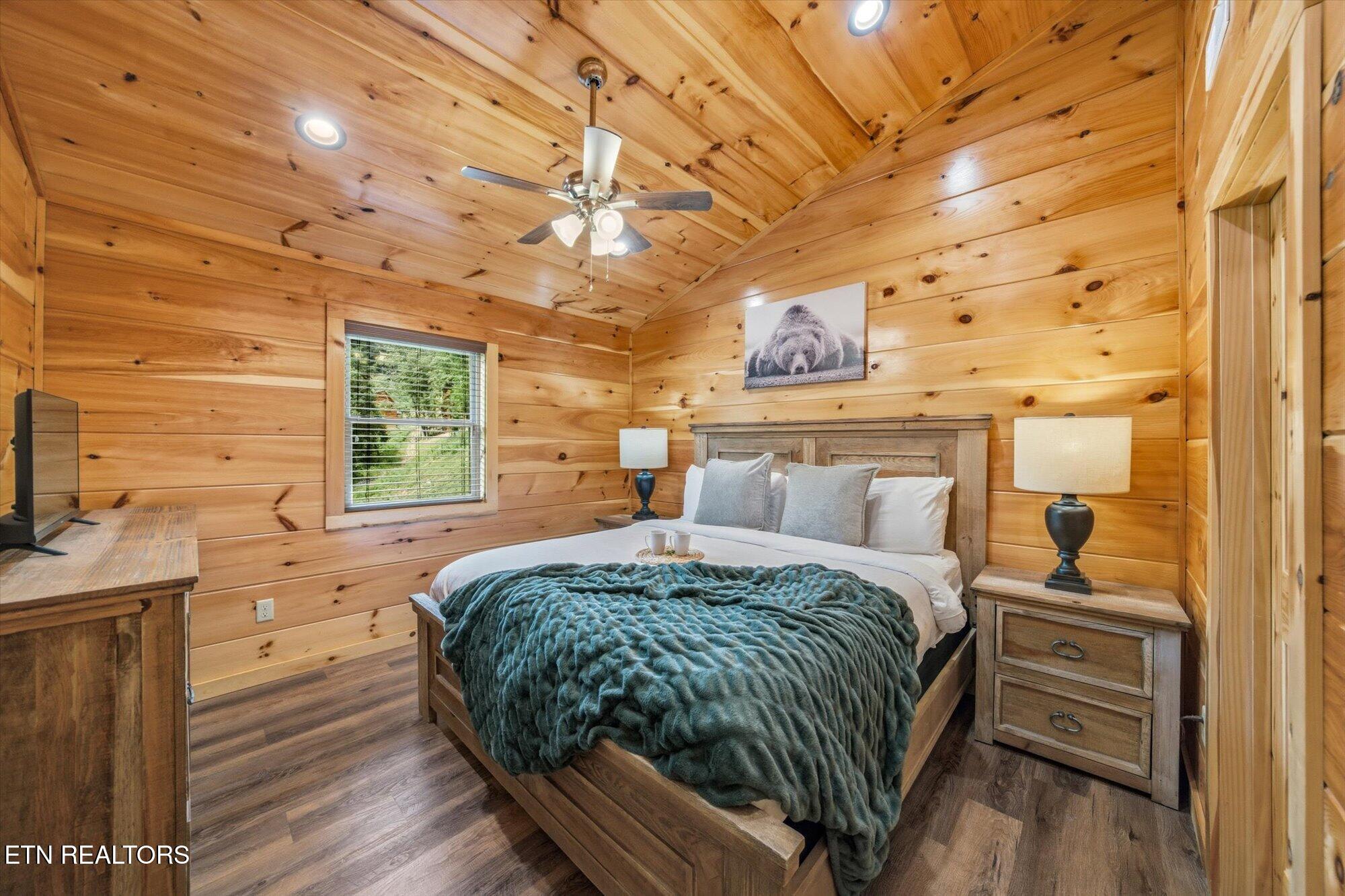 2933 Fiddlers Creek Way Pigeon Forge TN 37863