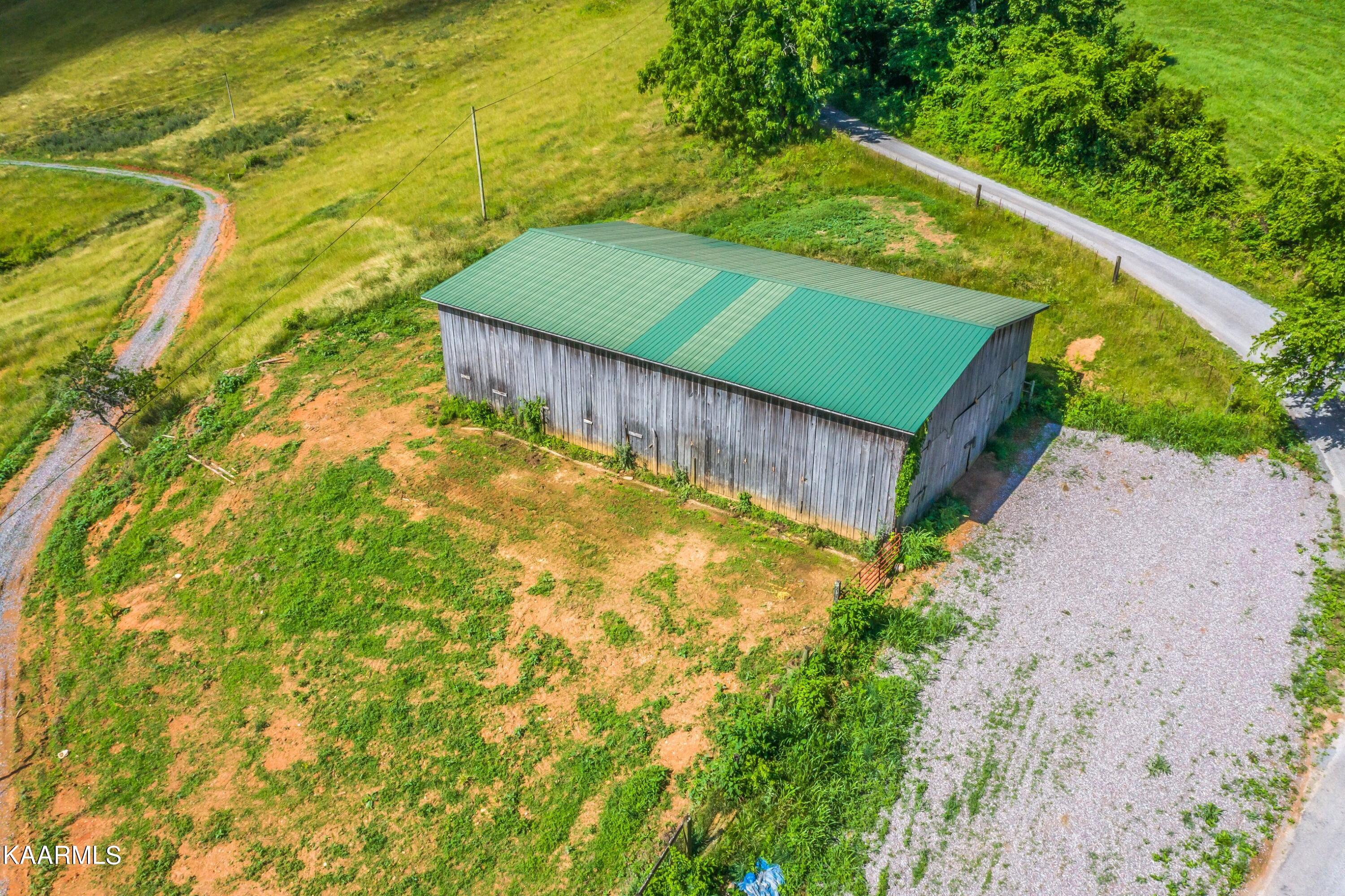 745 Ronald Holt Lane Tazewell TN 37879