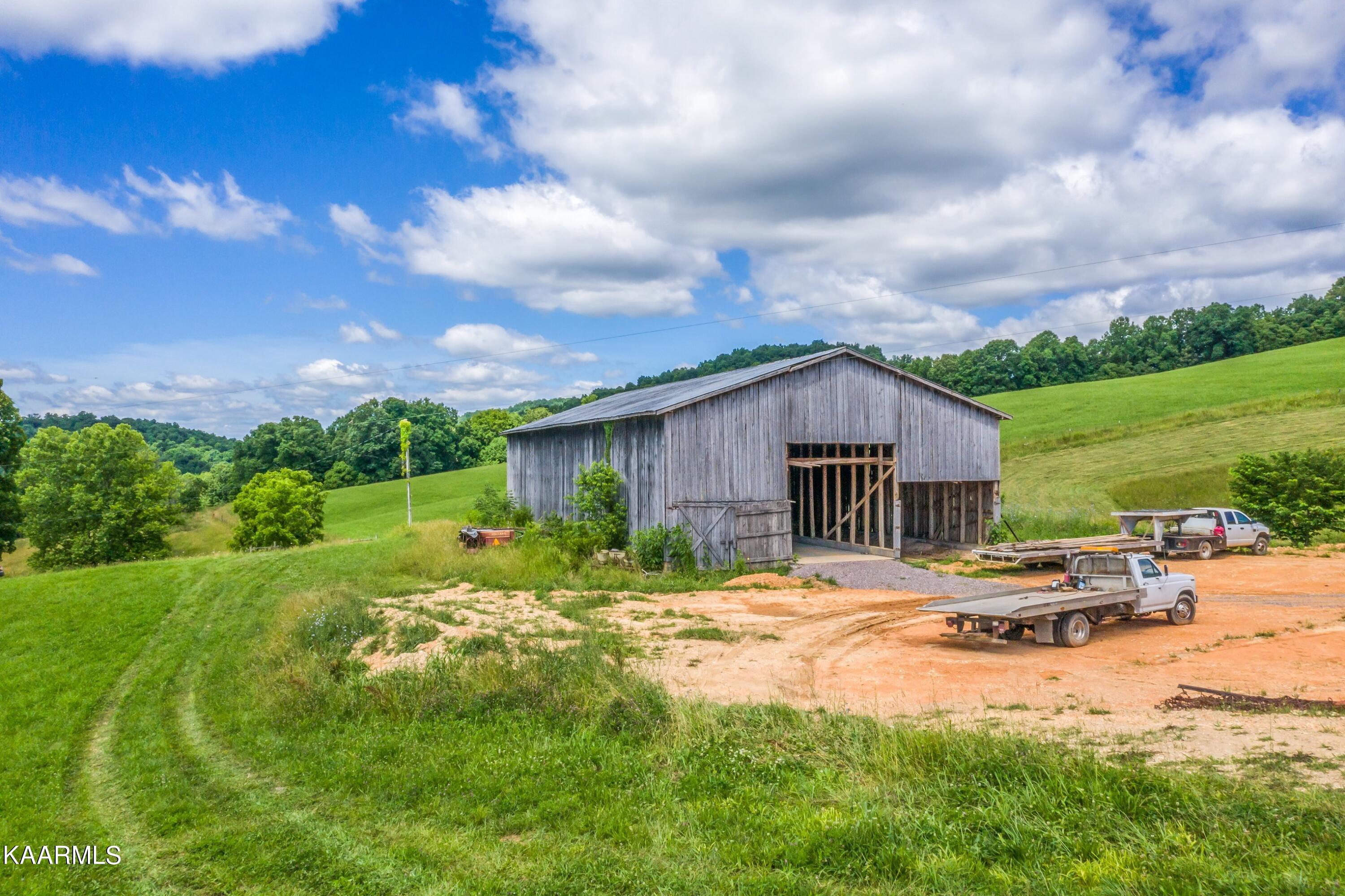 745 Ronald Holt Lane Tazewell TN 37879