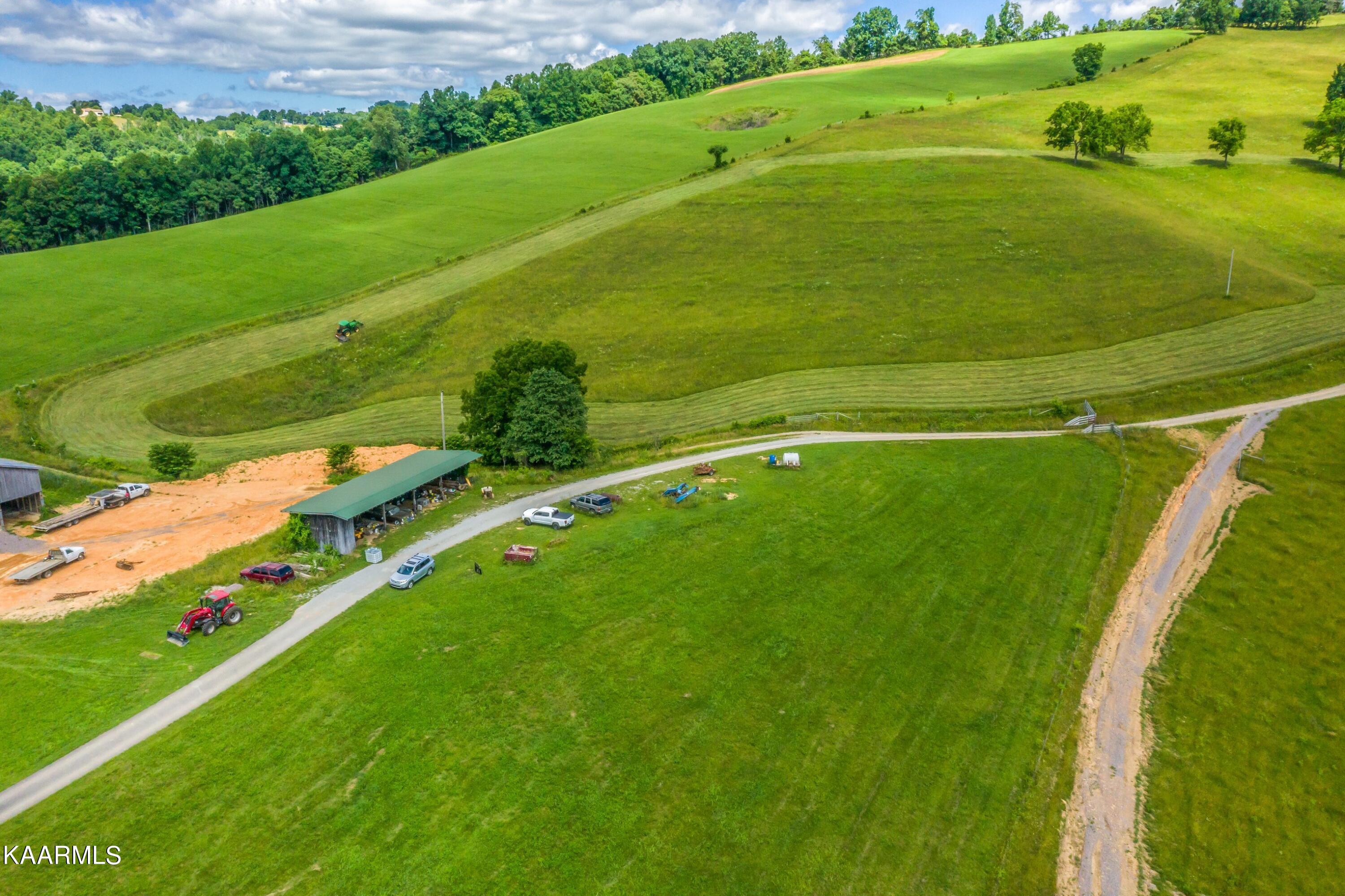 745 Ronald Holt Lane Tazewell TN 37879
