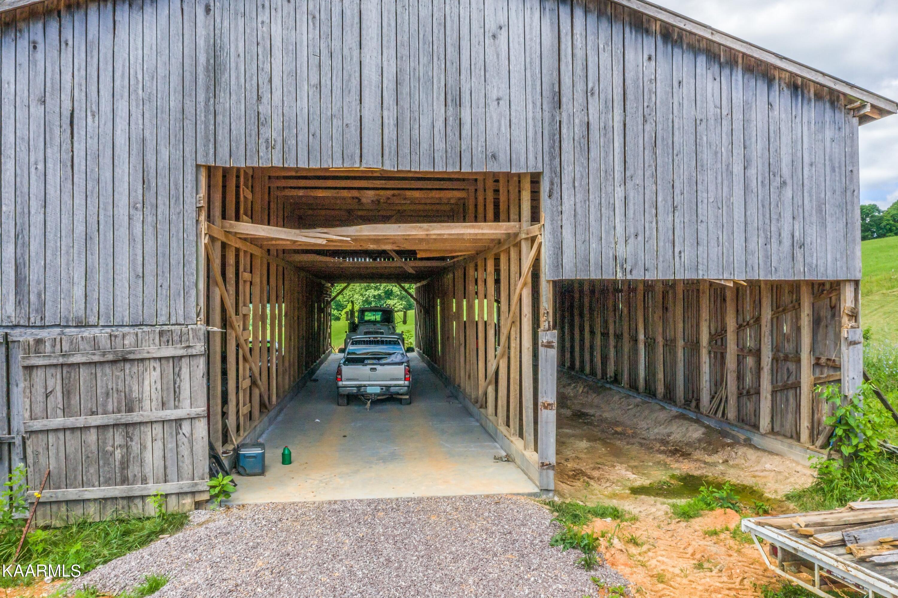 745 Ronald Holt Lane Tazewell TN 37879