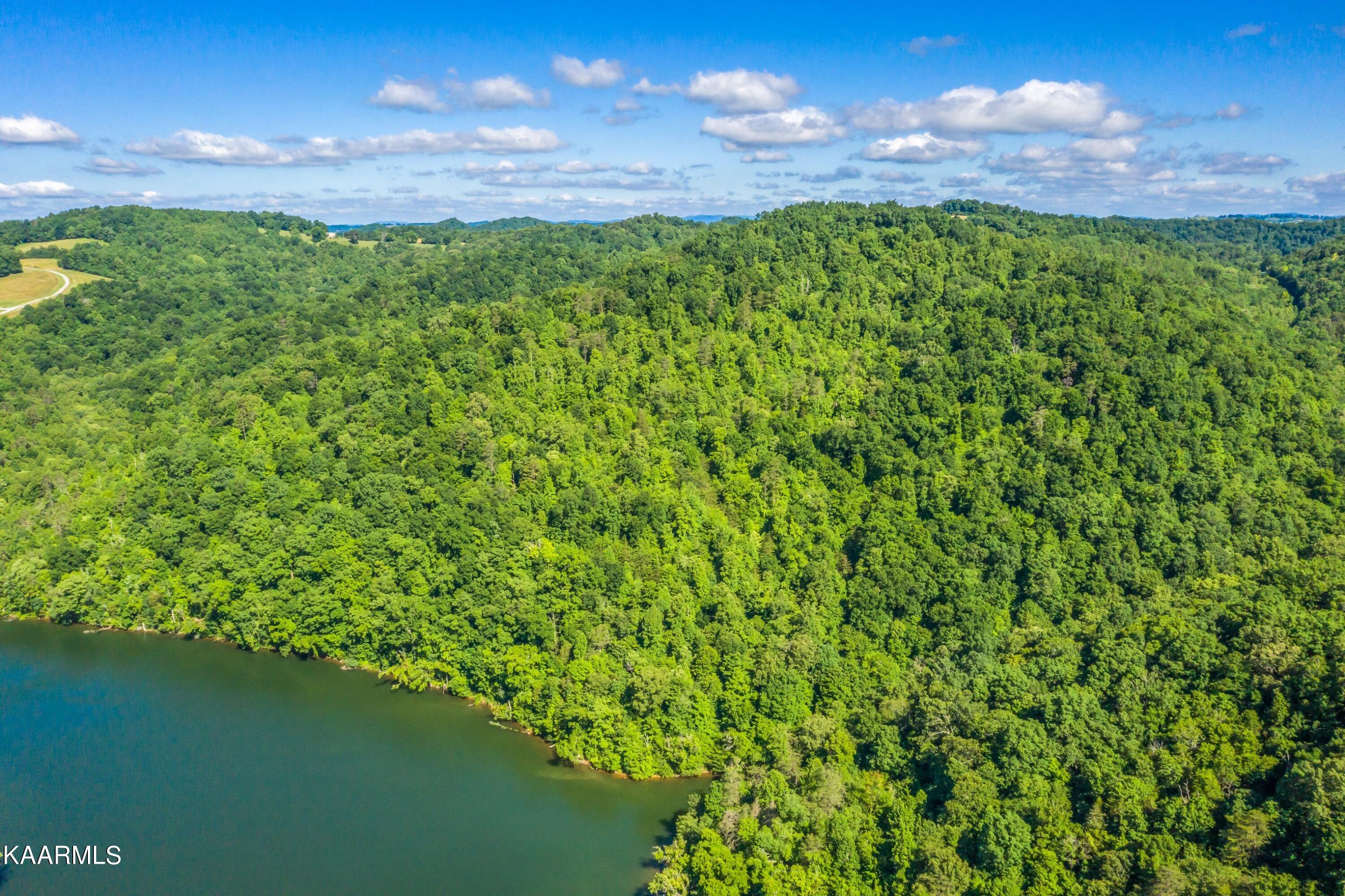 745 Ronald Holt Lane Tazewell TN 37879