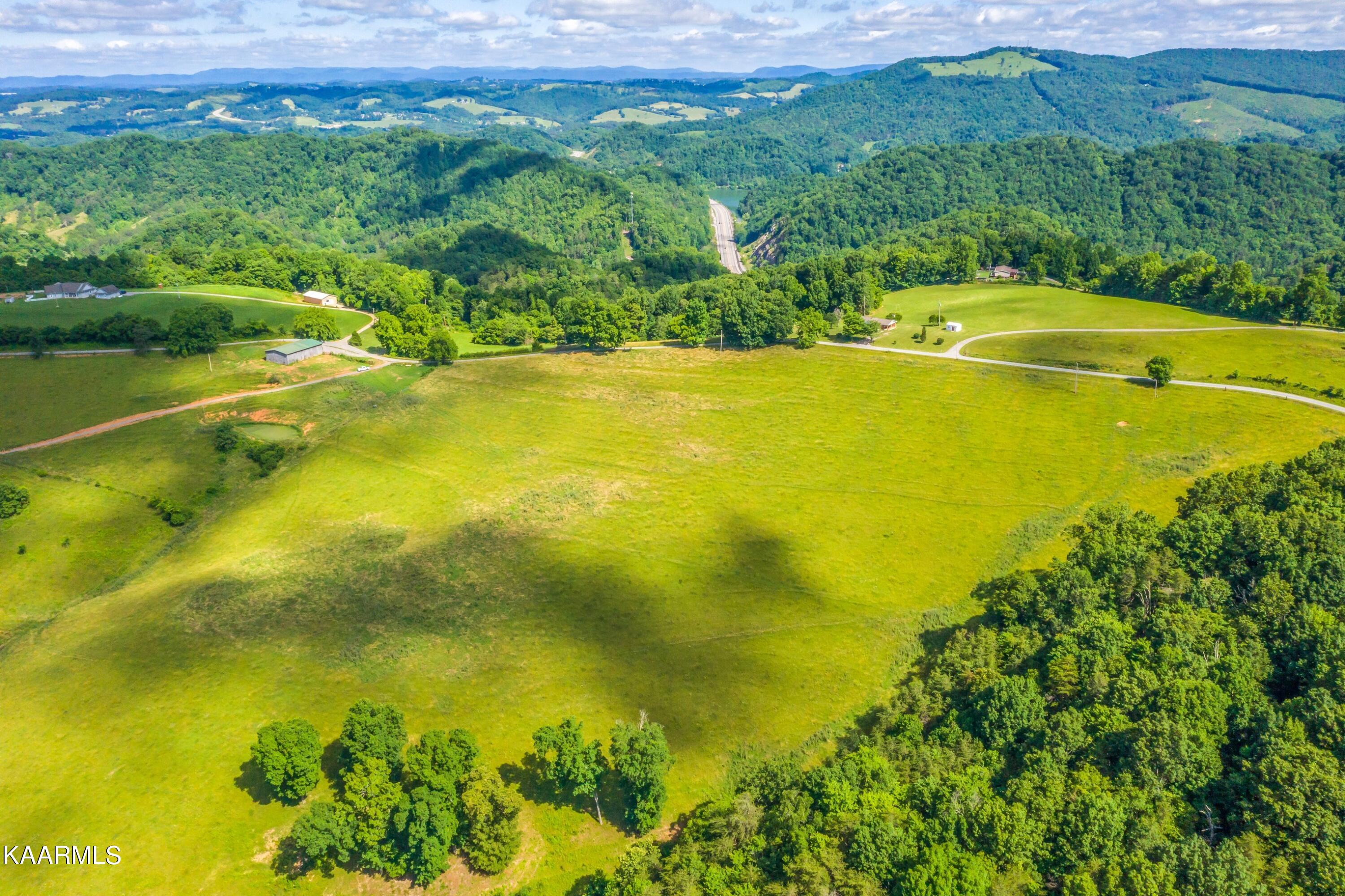 745 Ronald Holt Lane Tazewell TN 37879