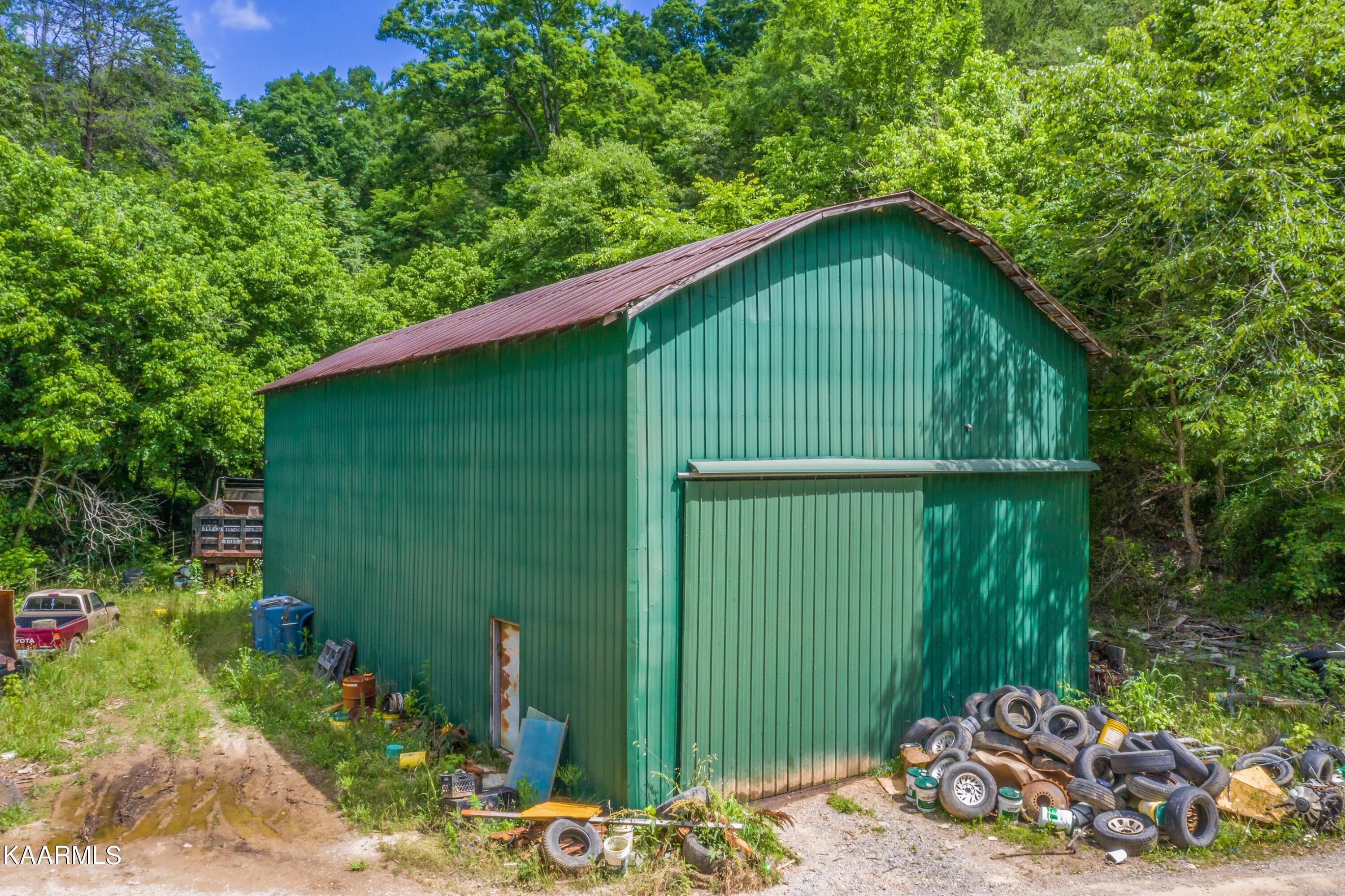 745 Ronald Holt Lane Tazewell TN 37879
