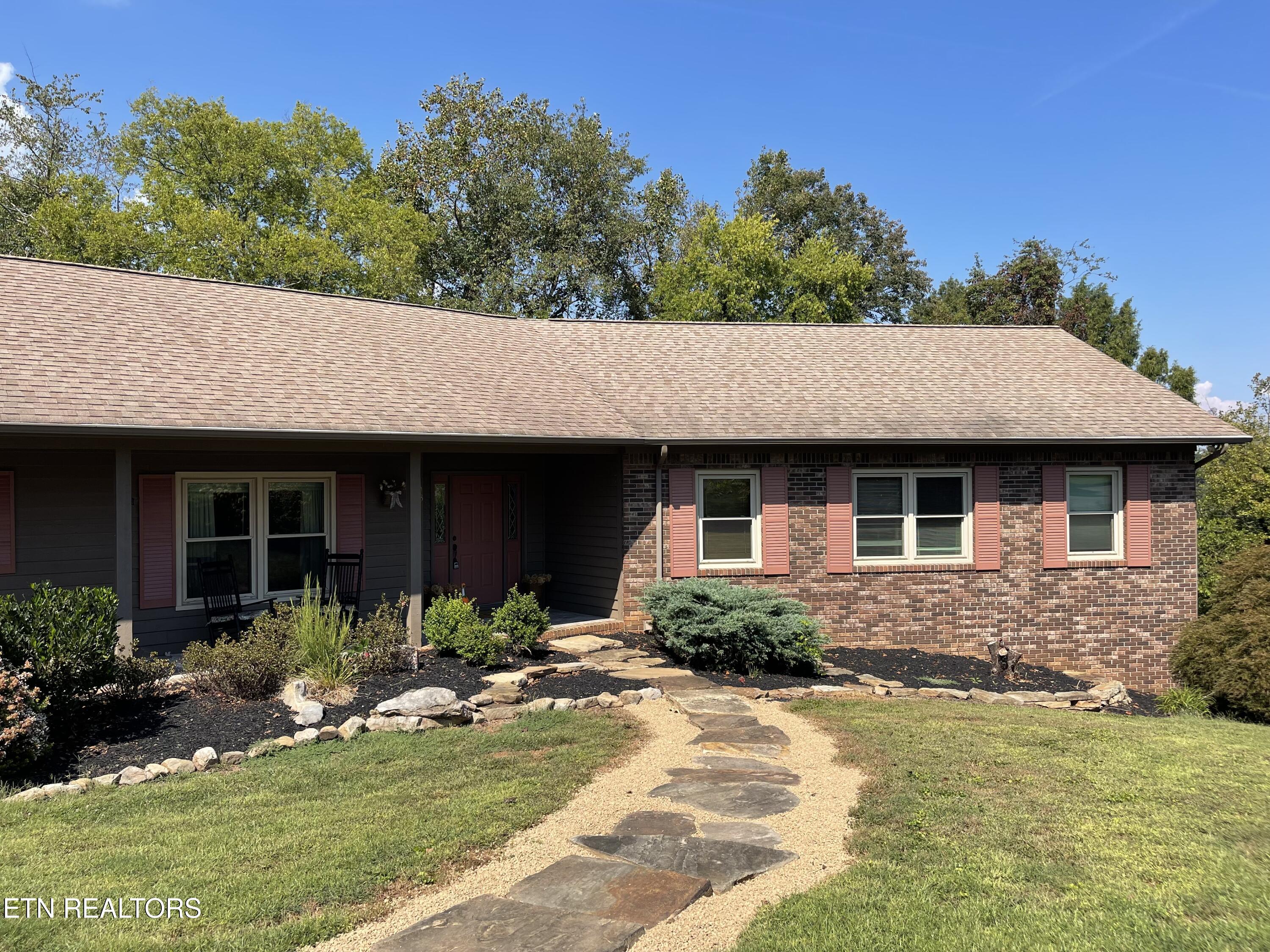 103 Farmington Place Clinton TN 37716