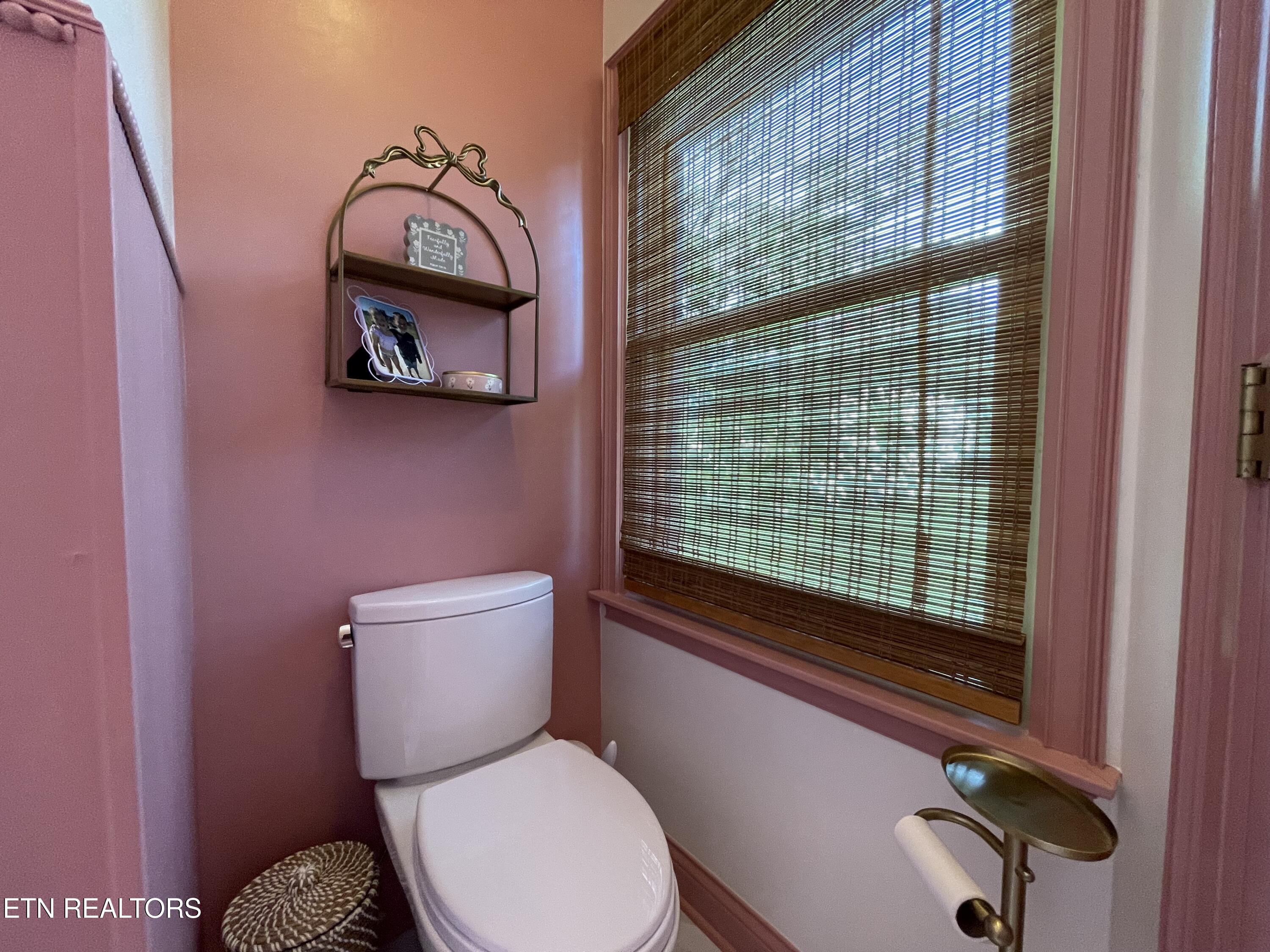 103 Farmington Place Clinton TN 37716