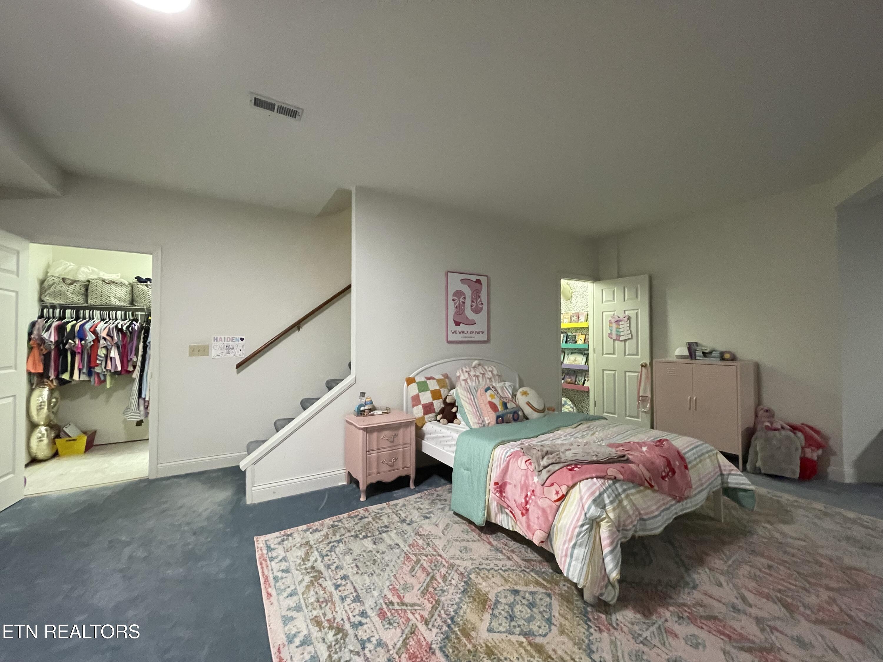 103 Farmington Place Clinton TN 37716