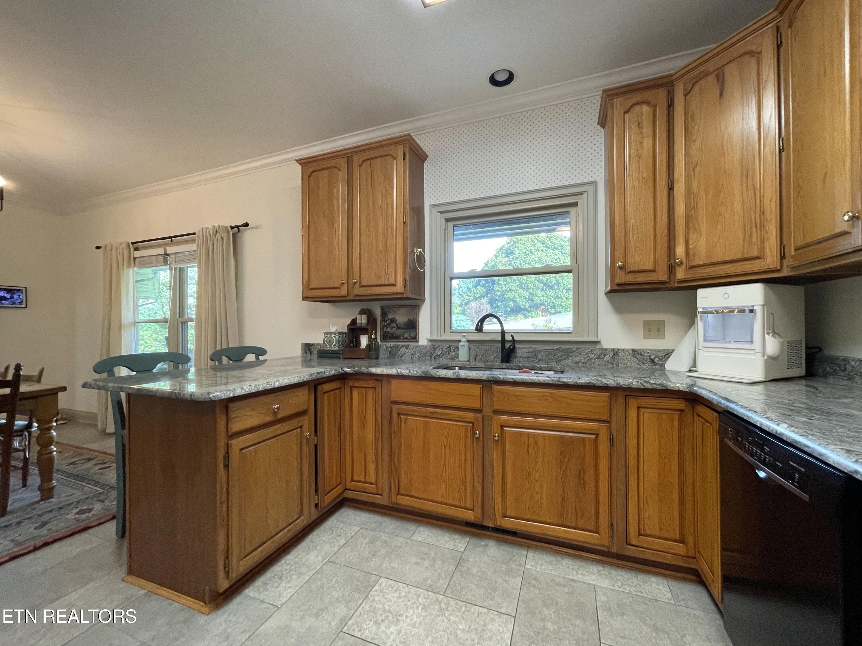 103 Farmington Place Clinton TN 37716