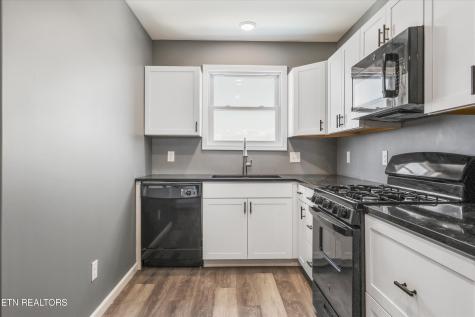 1463 Benjamin Boulevard Sevierville TN 37876