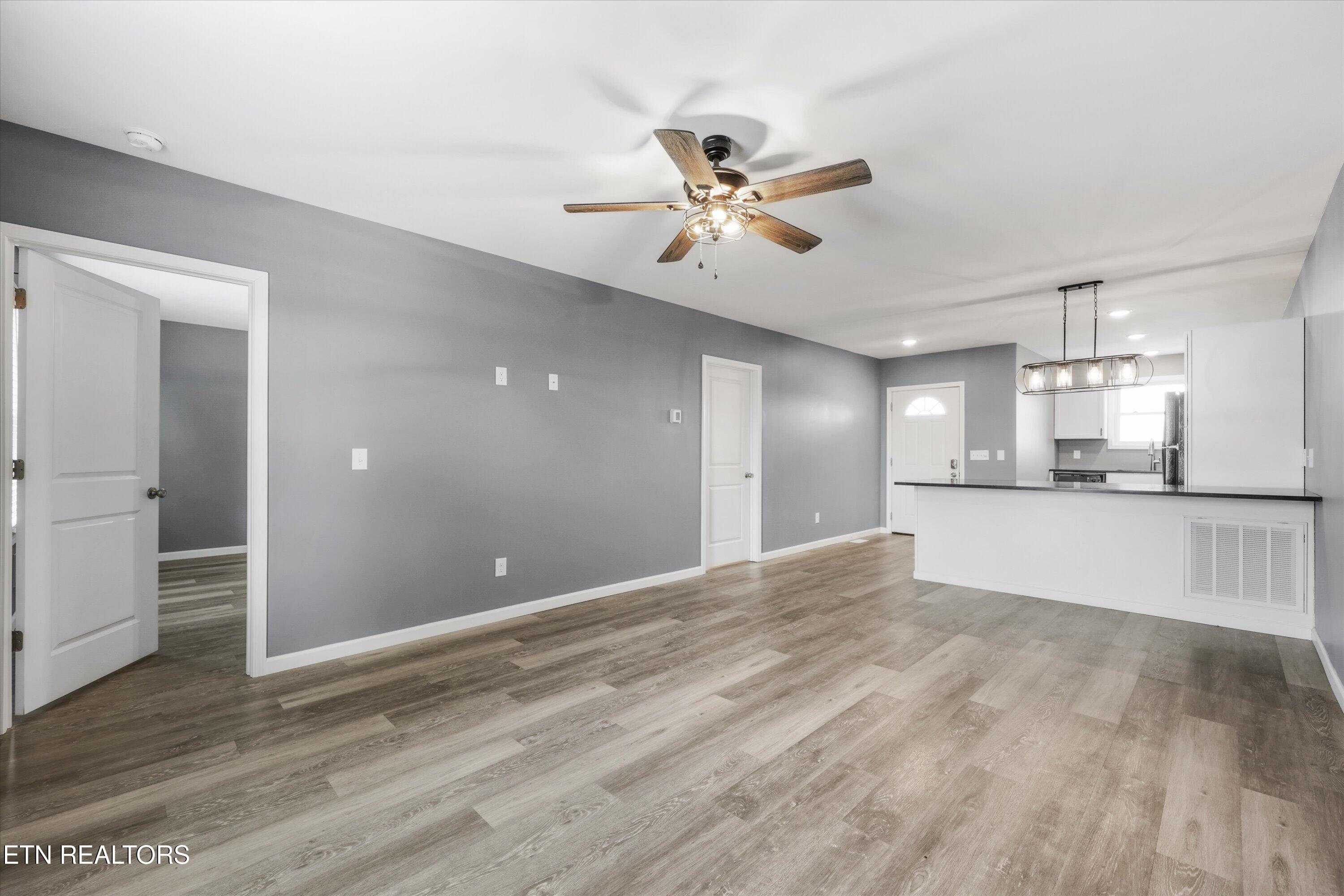 1463 Benjamin Boulevard Sevierville TN 37876