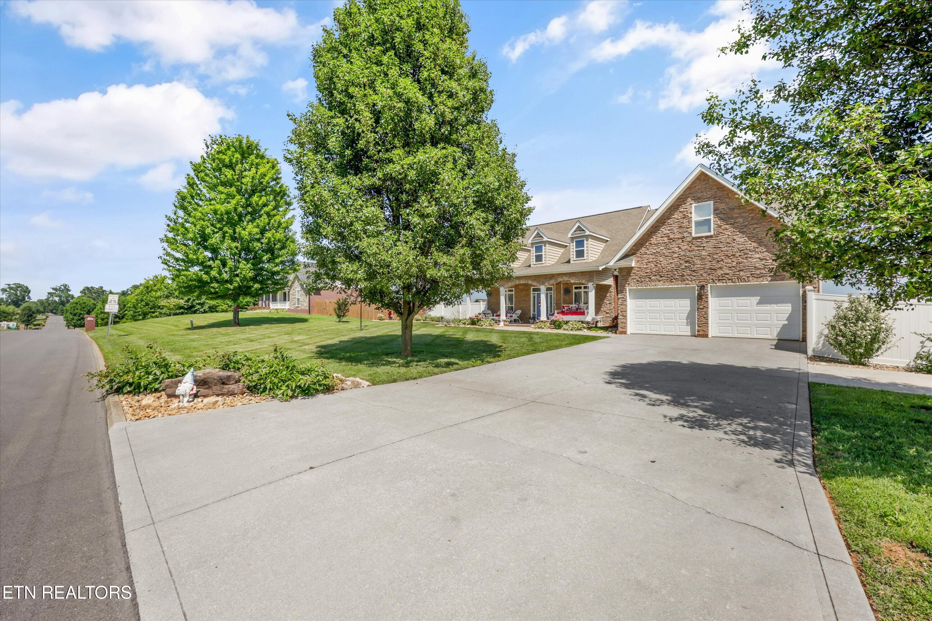 1463 Benjamin Boulevard Sevierville TN 37876