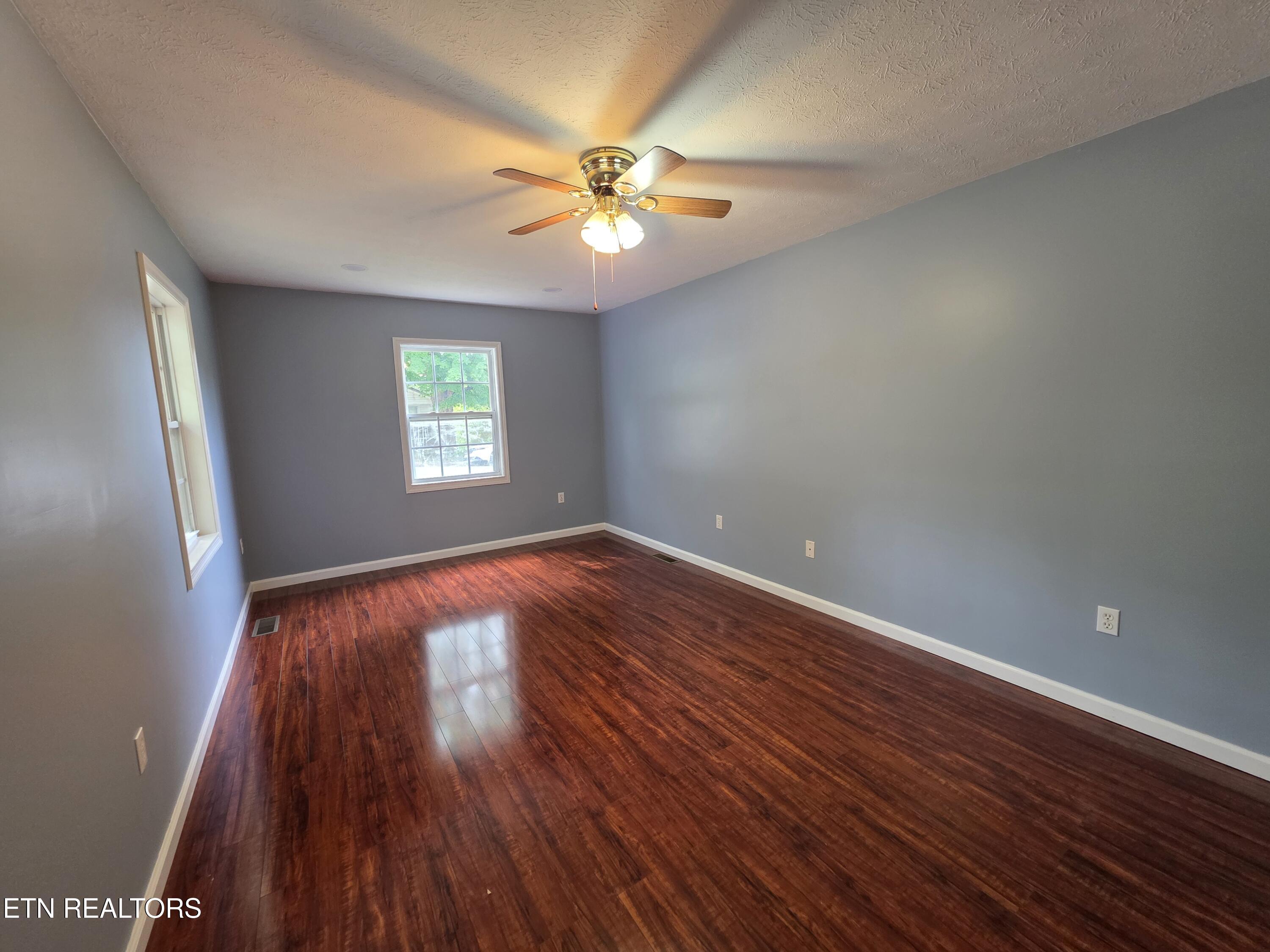 1011 Bon Street Lenoir City TN 37771