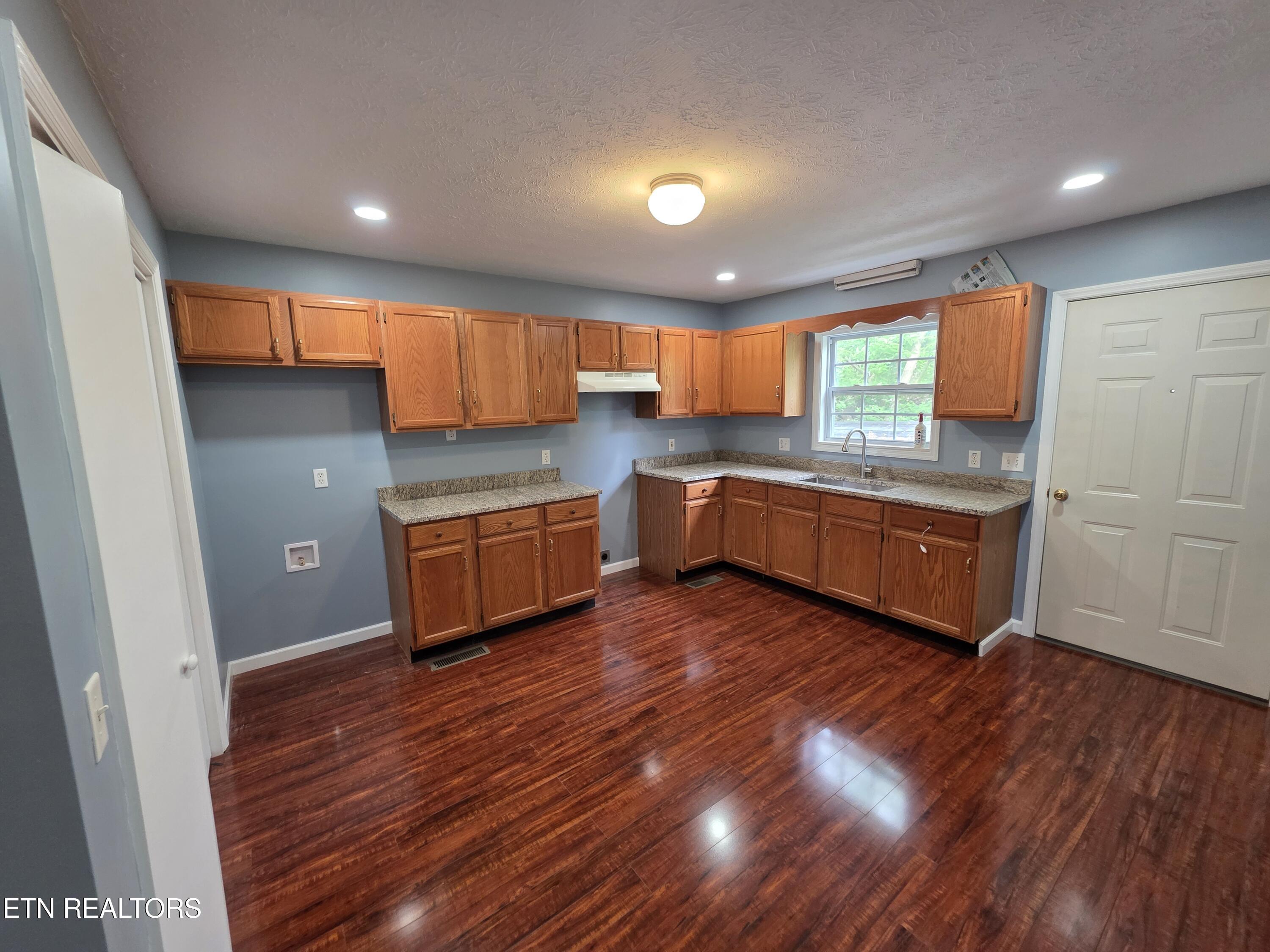 1011 Bon Street Lenoir City TN 37771
