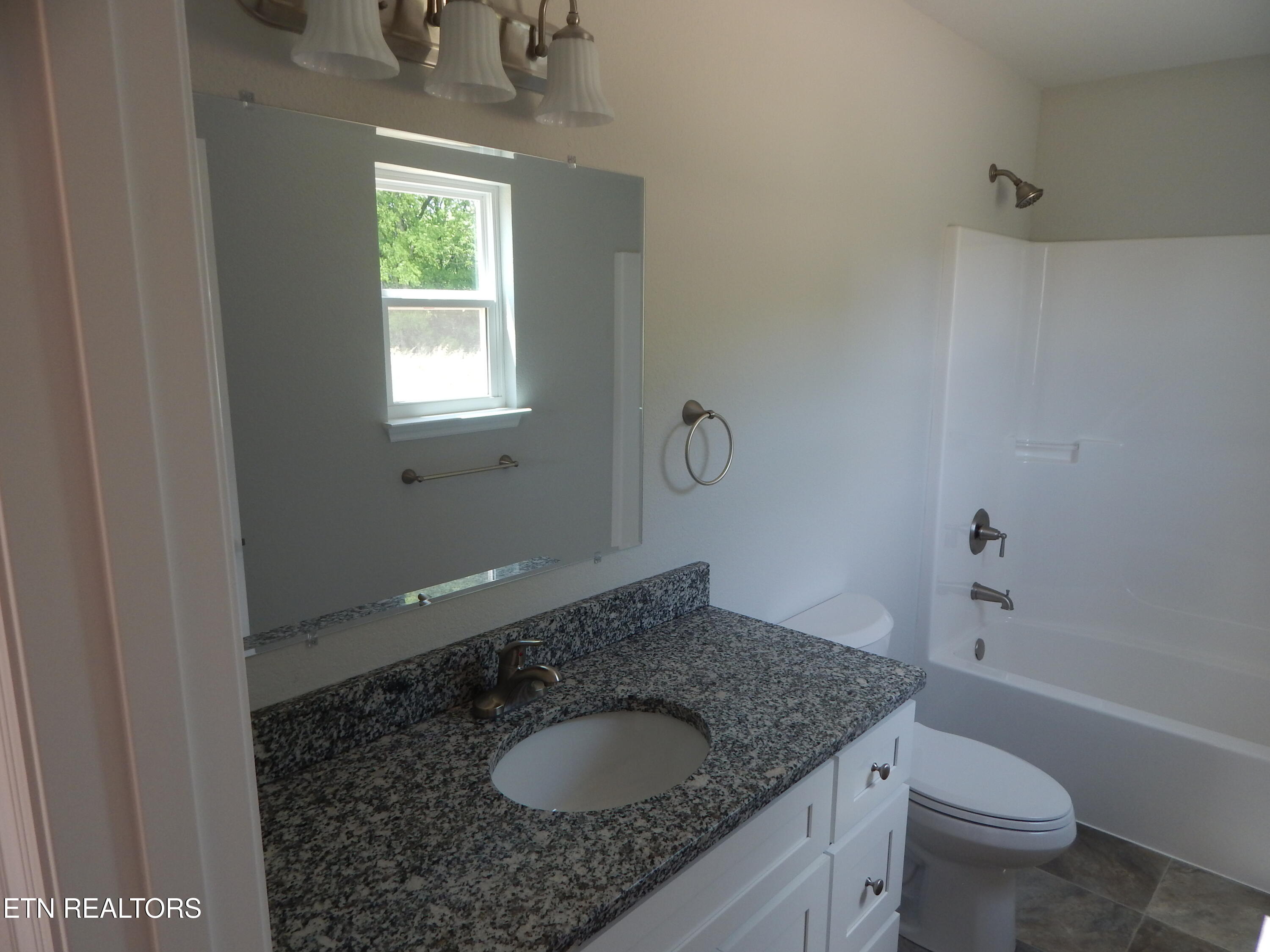 147 County Road 537 Etowah TN 37331