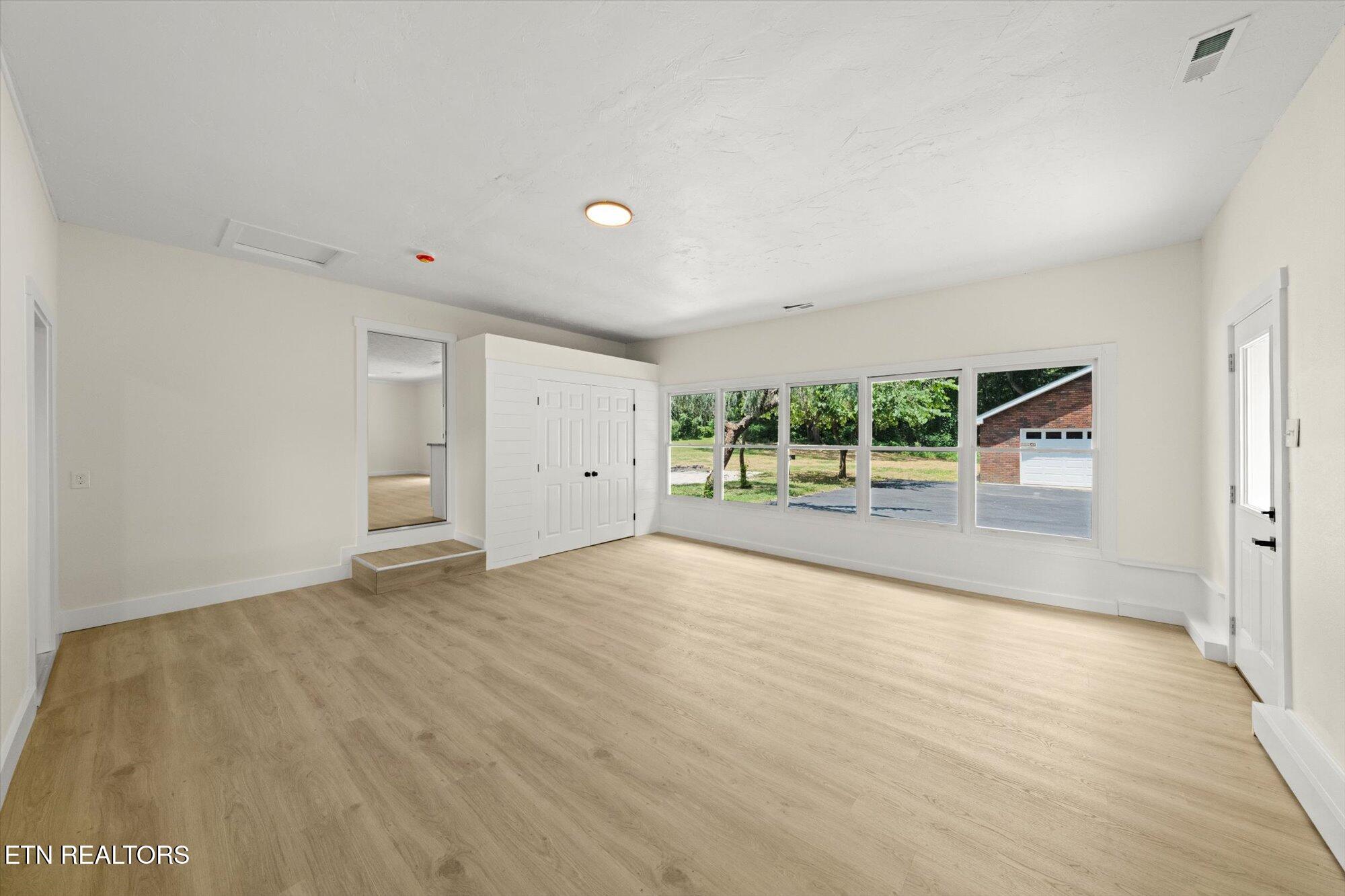 8534 Heiskell Road Powell TN 37849