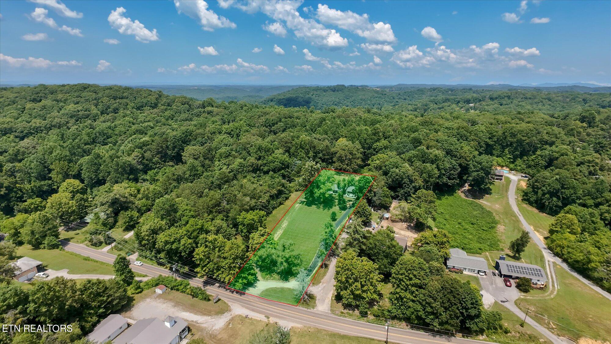 8534 Heiskell Road Powell TN 37849