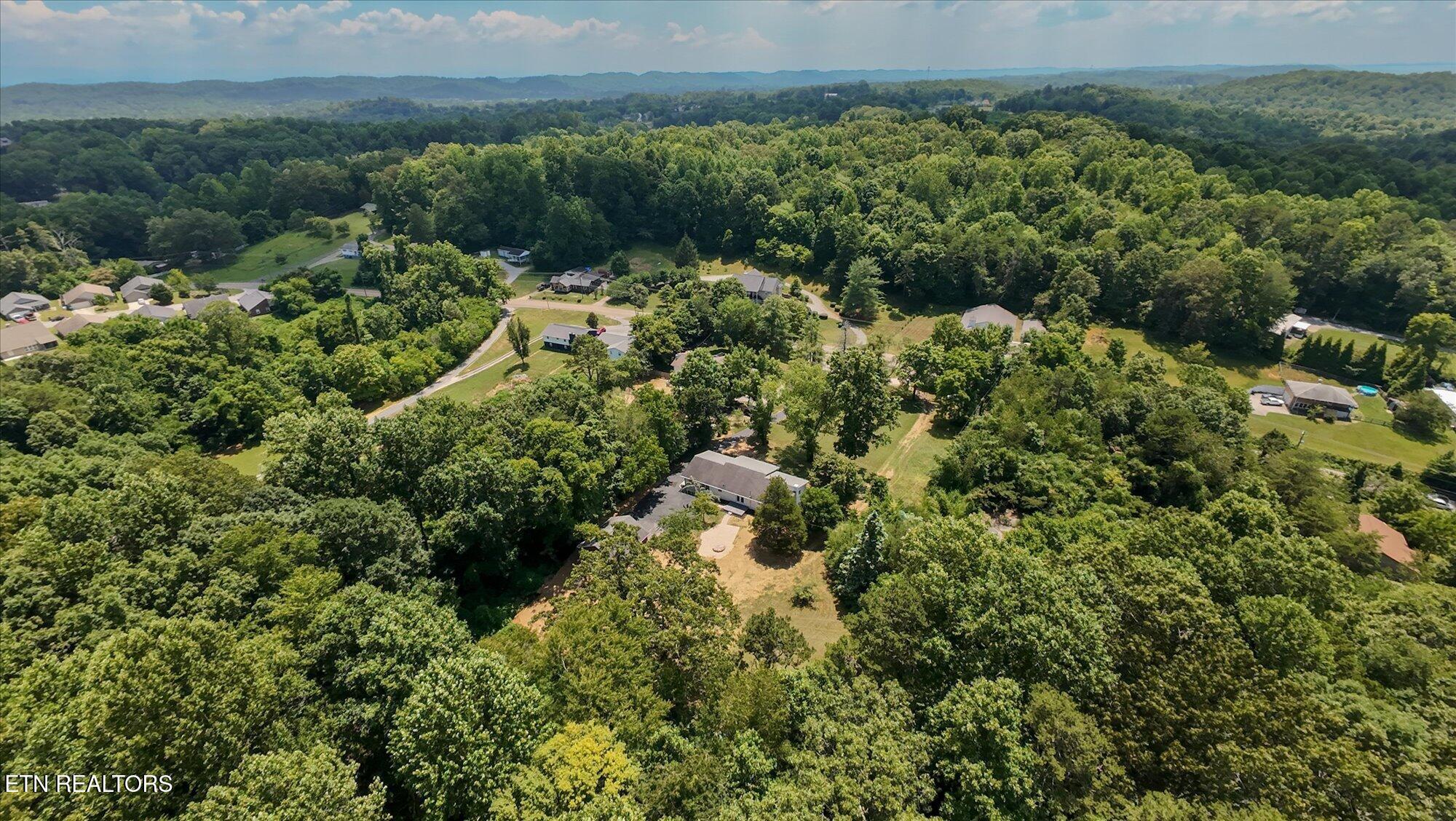 8534 Heiskell Road Powell TN 37849